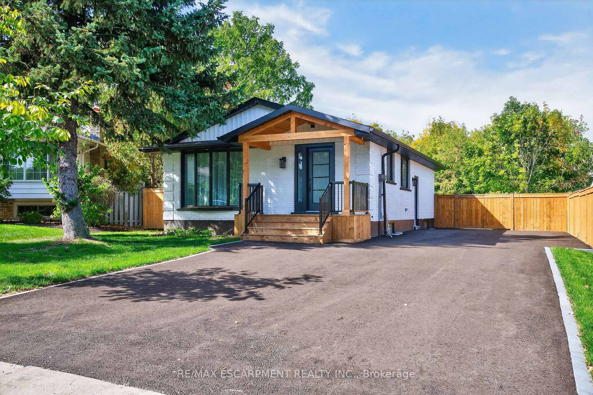 Photo 3 of Unit 2, 75 Britten Close, Hamilton, Rolston — HOMEH