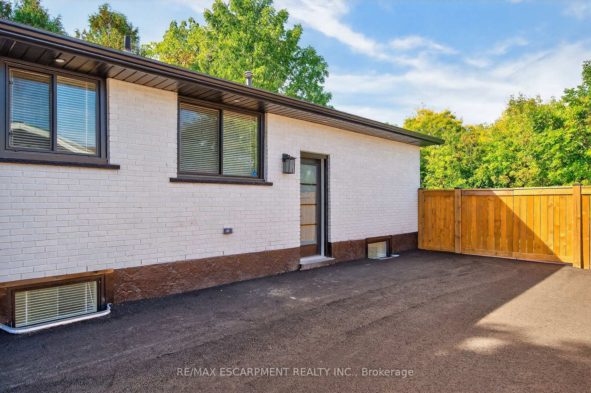 Photo 4 of Unit 2, 75 Britten Close, Hamilton, Rolston — HOMEH