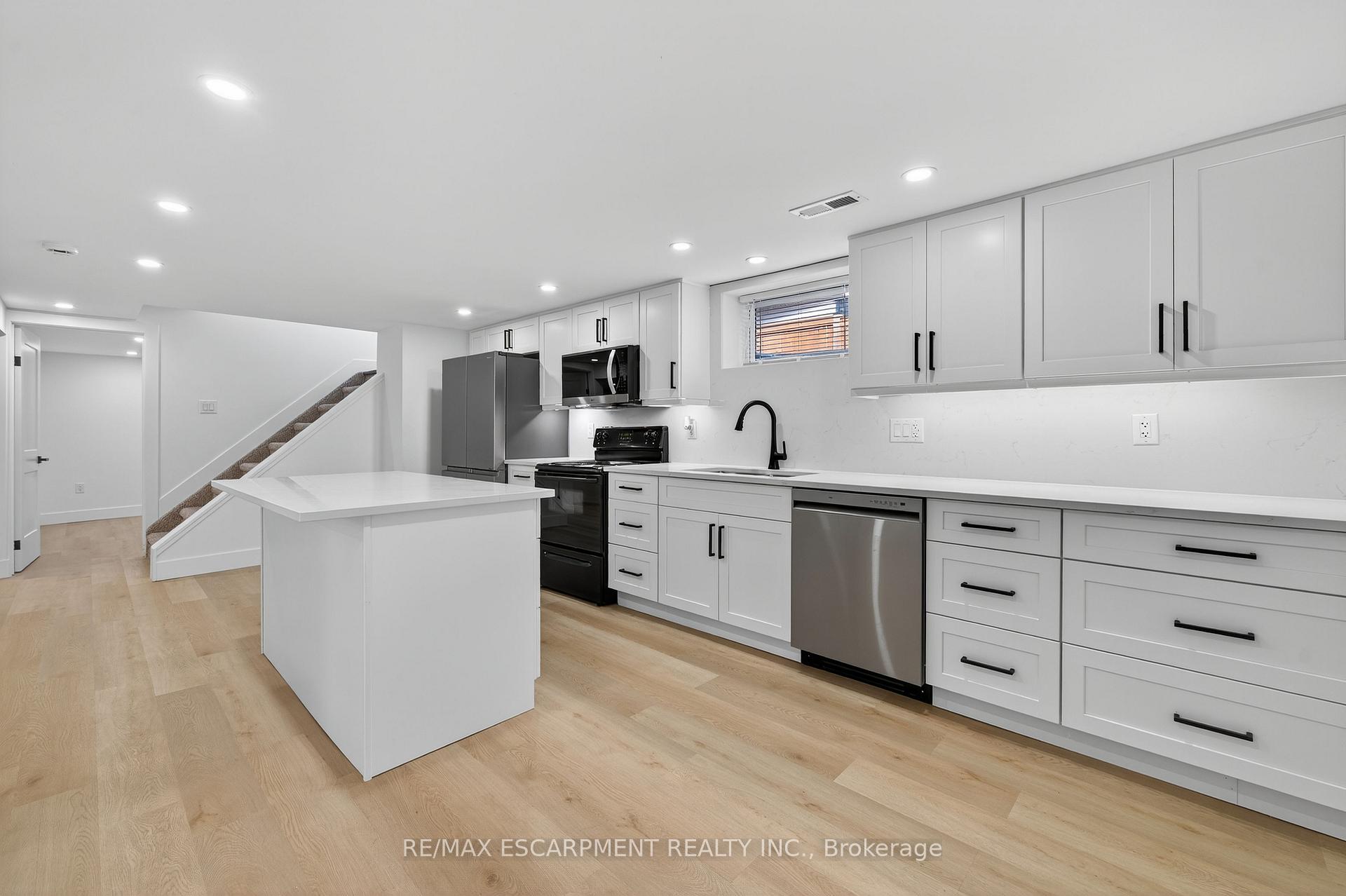 Photo 10 of Unit 2, 75 Britten Close, Hamilton, Rolston — HOMEH
