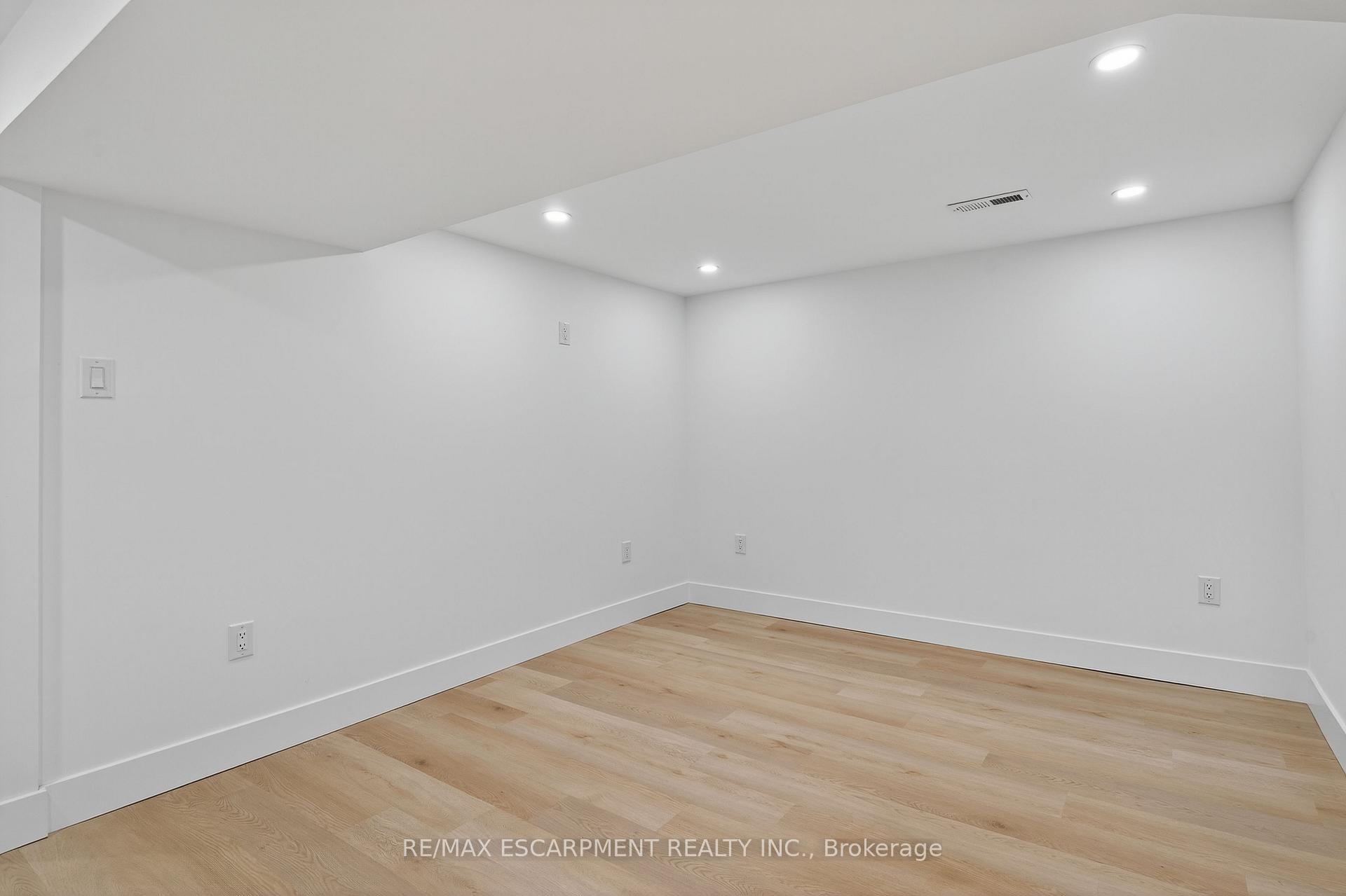Photo 14 of Unit 2, 75 Britten Close, Hamilton, Rolston — HOMEH
