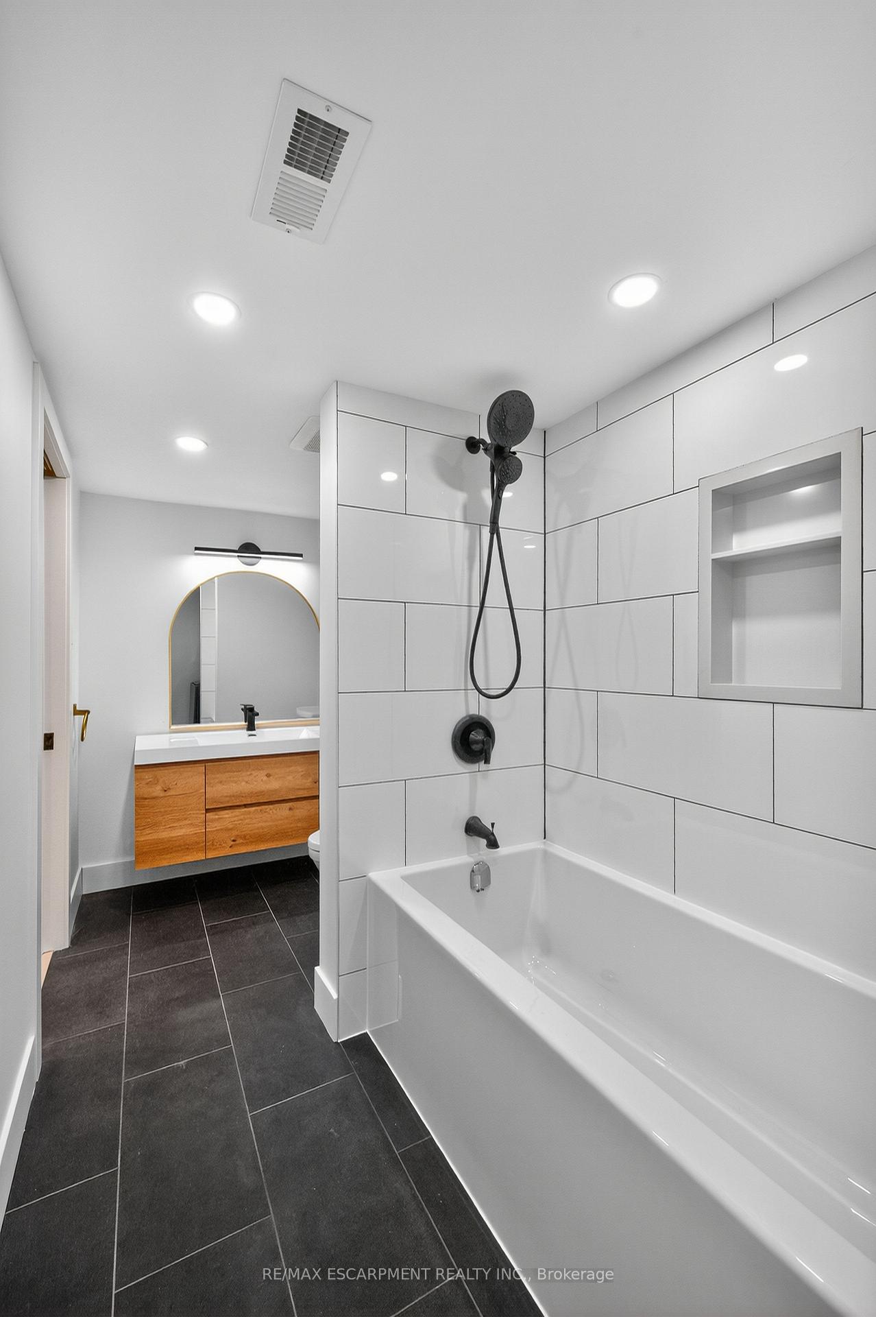 Photo 23 of Unit 2, 75 Britten Close, Hamilton, Rolston — HOMEH