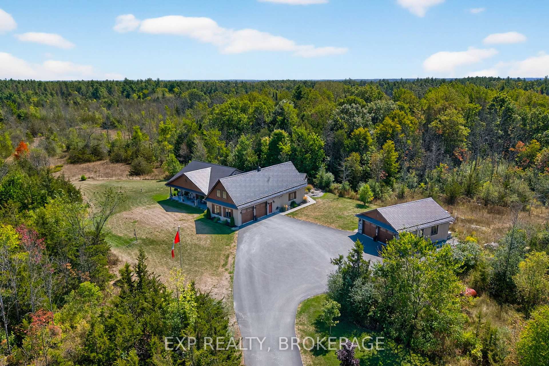 Photo 3 of 2334 Empey Road, Loyalist, Lennox and Addington - South — HOMEH