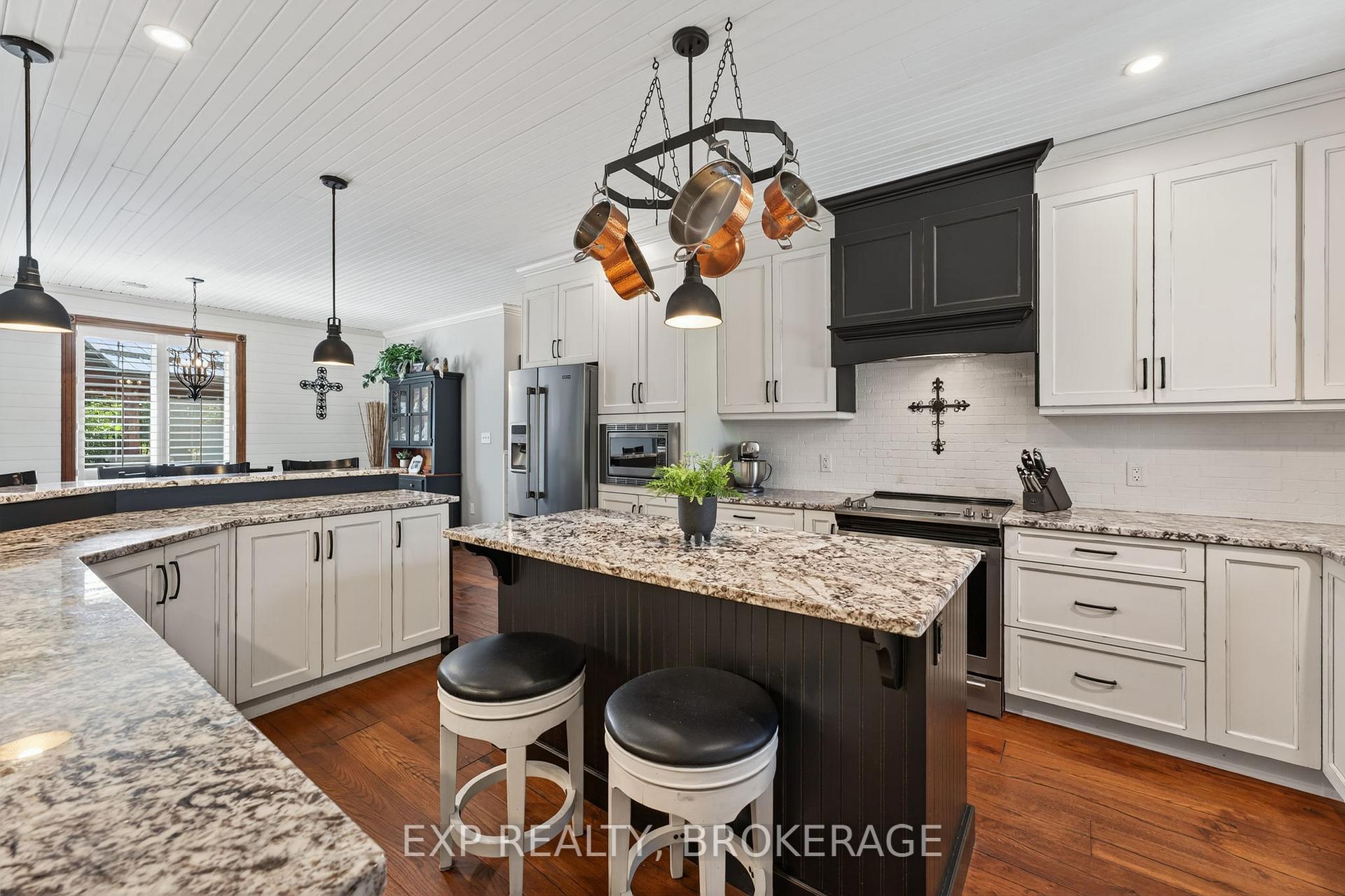 Photo 13 of 2334 Empey Road, Loyalist, Lennox and Addington - South — HOMEH