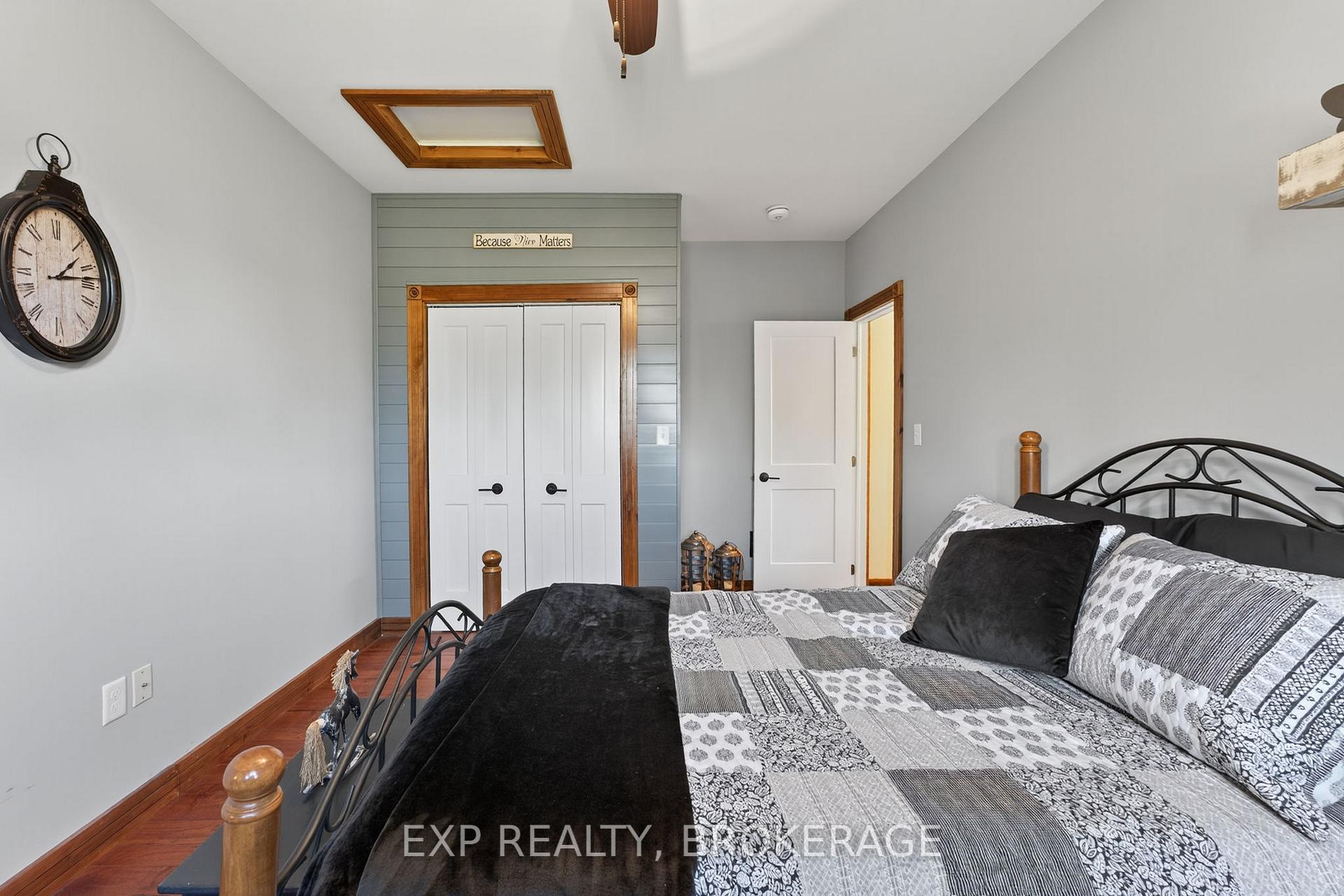 Photo 32 of 2334 Empey Road, Loyalist, Lennox and Addington - South — HOMEH