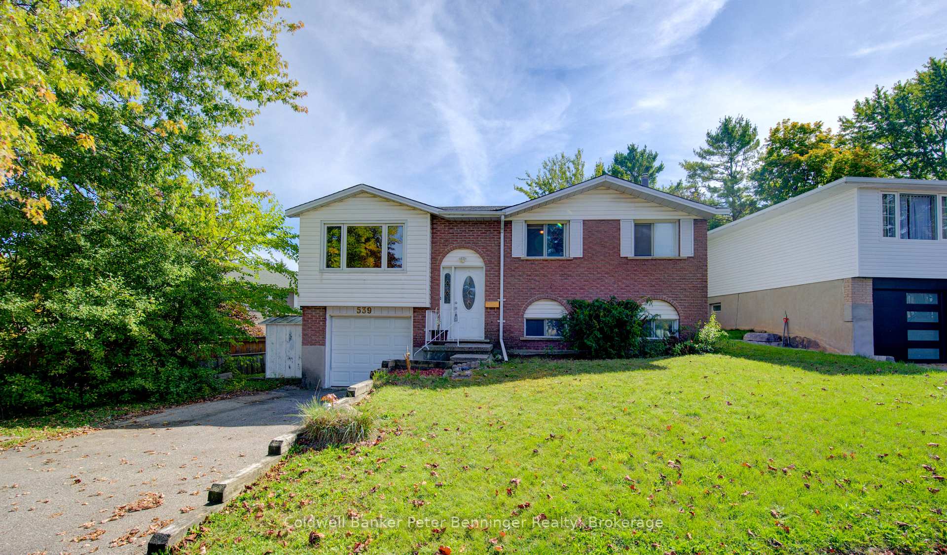 Photo 1 of 539 Pioneer Drive, Kitchener — HOMEH