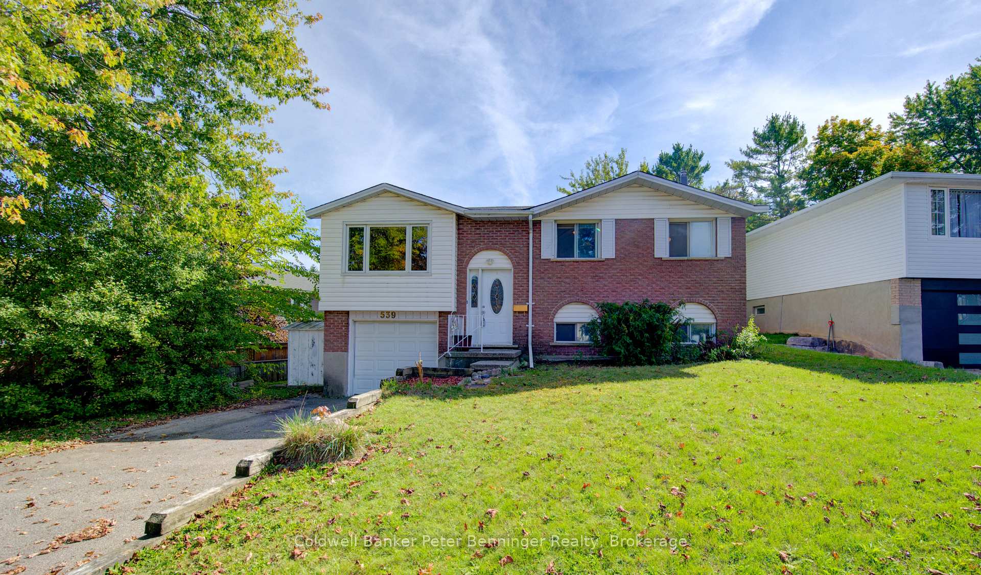 Photo 5 of 539 Pioneer Drive, Kitchener — HOMEH