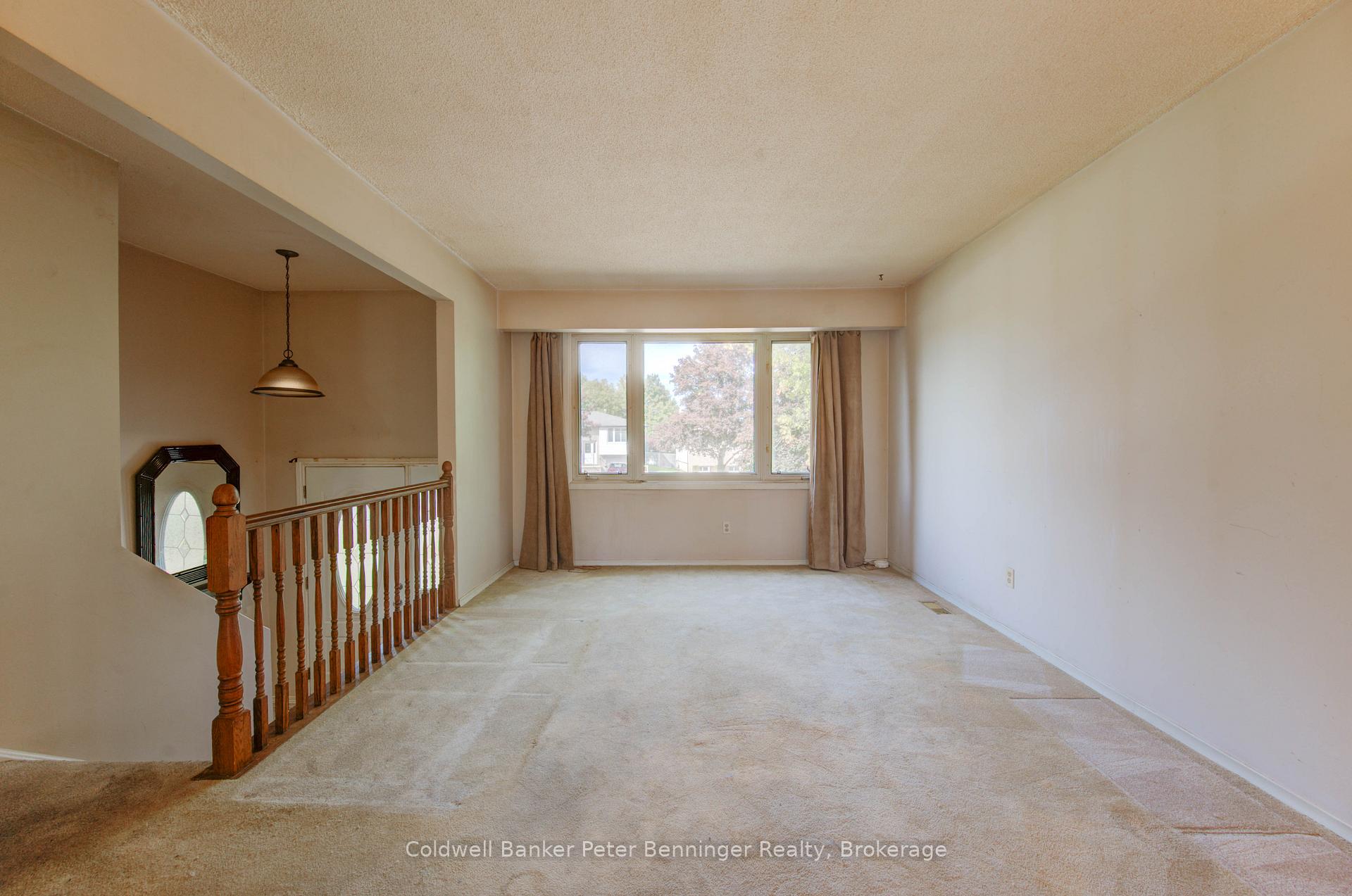 Photo 6 of 539 Pioneer Drive, Kitchener — HOMEH