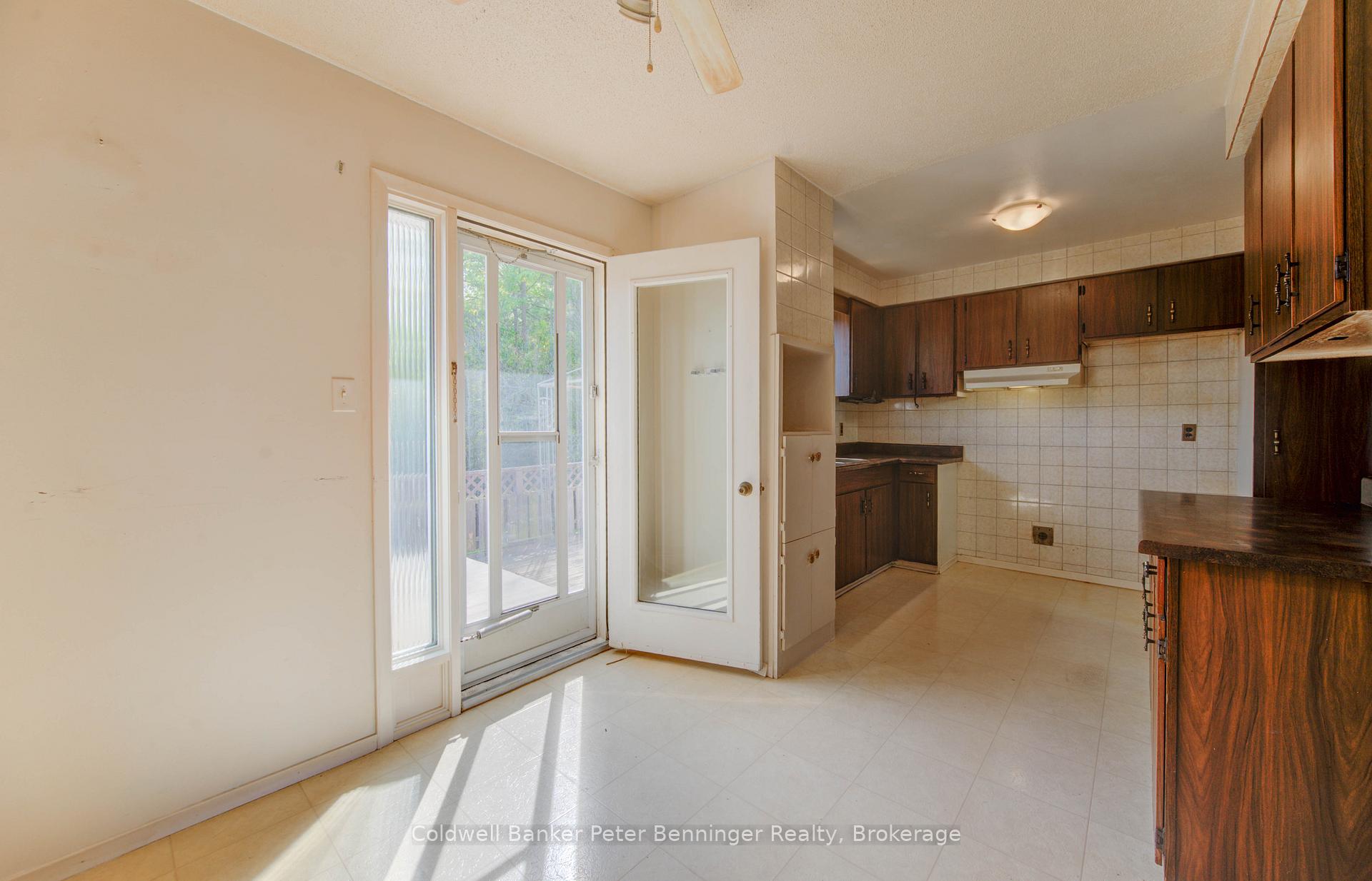 Photo 11 of 539 Pioneer Drive, Kitchener — HOMEH