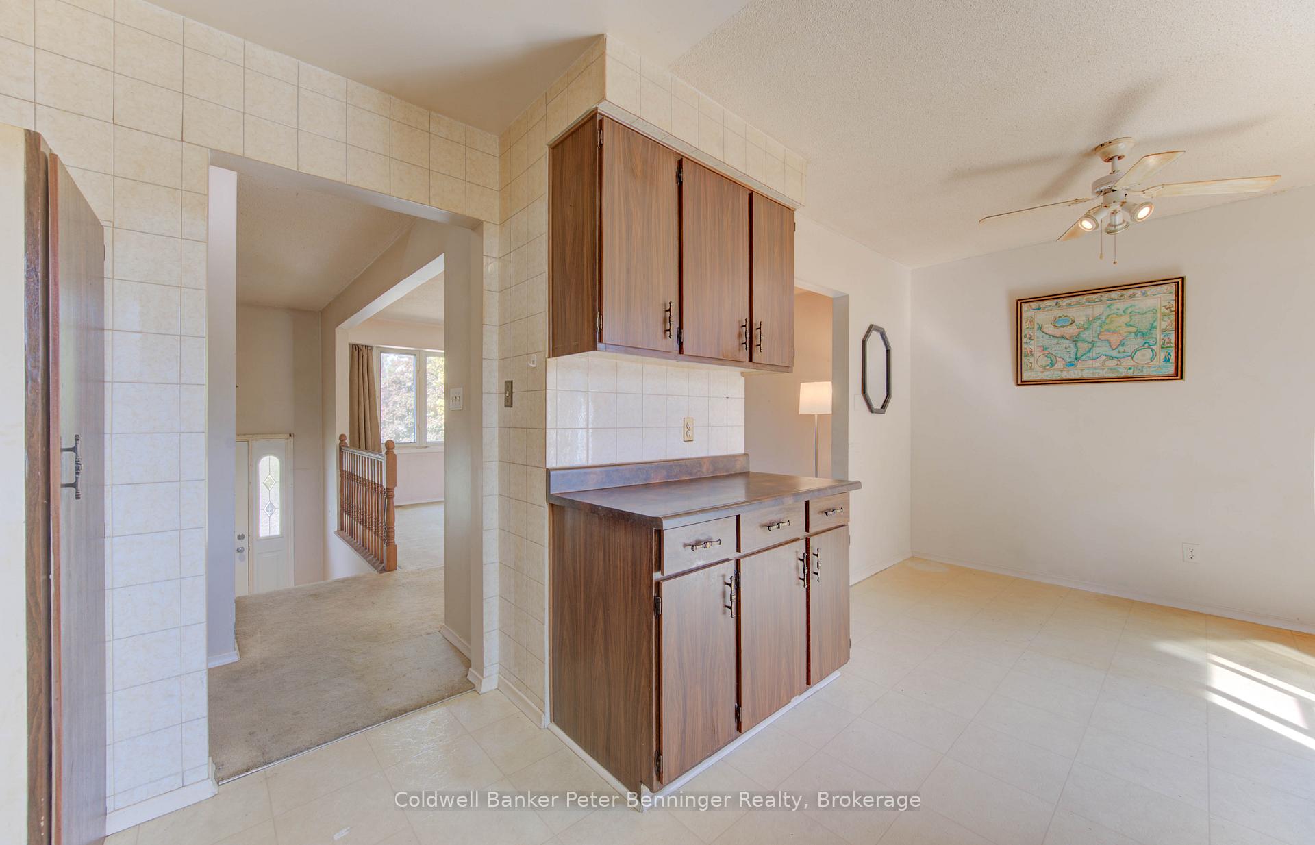 Photo 17 of 539 Pioneer Drive, Kitchener — HOMEH