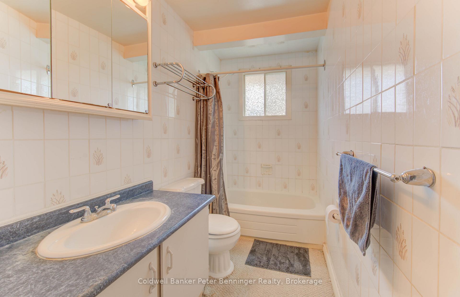 Photo 20 of 539 Pioneer Drive, Kitchener — HOMEH