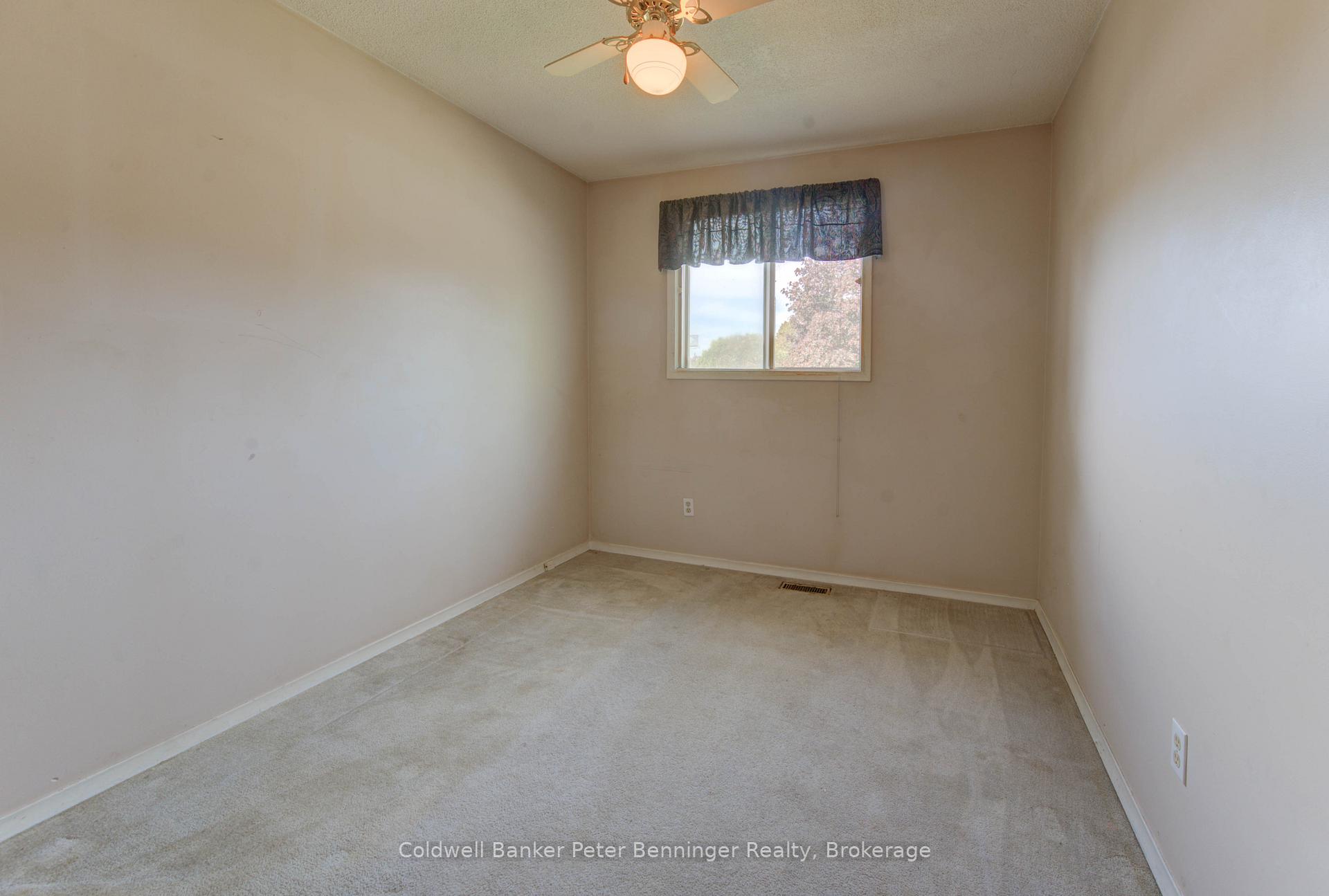 Photo 23 of 539 Pioneer Drive, Kitchener — HOMEH