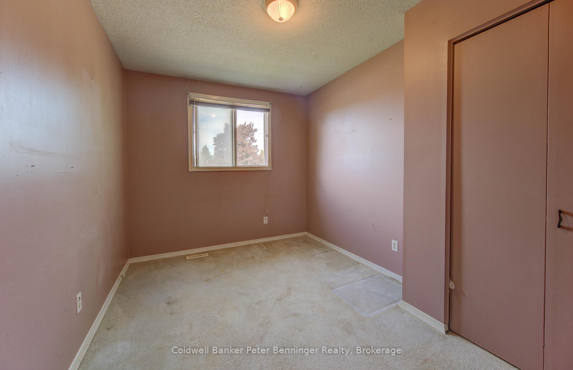 Photo 25 of 539 Pioneer Drive, Kitchener — HOMEH