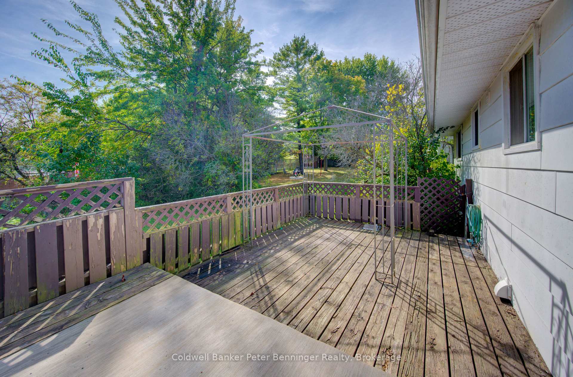 Photo 26 of 539 Pioneer Drive, Kitchener — HOMEH