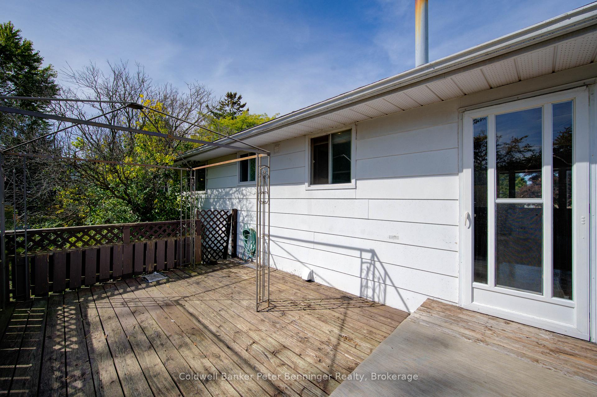 Photo 27 of 539 Pioneer Drive, Kitchener — HOMEH