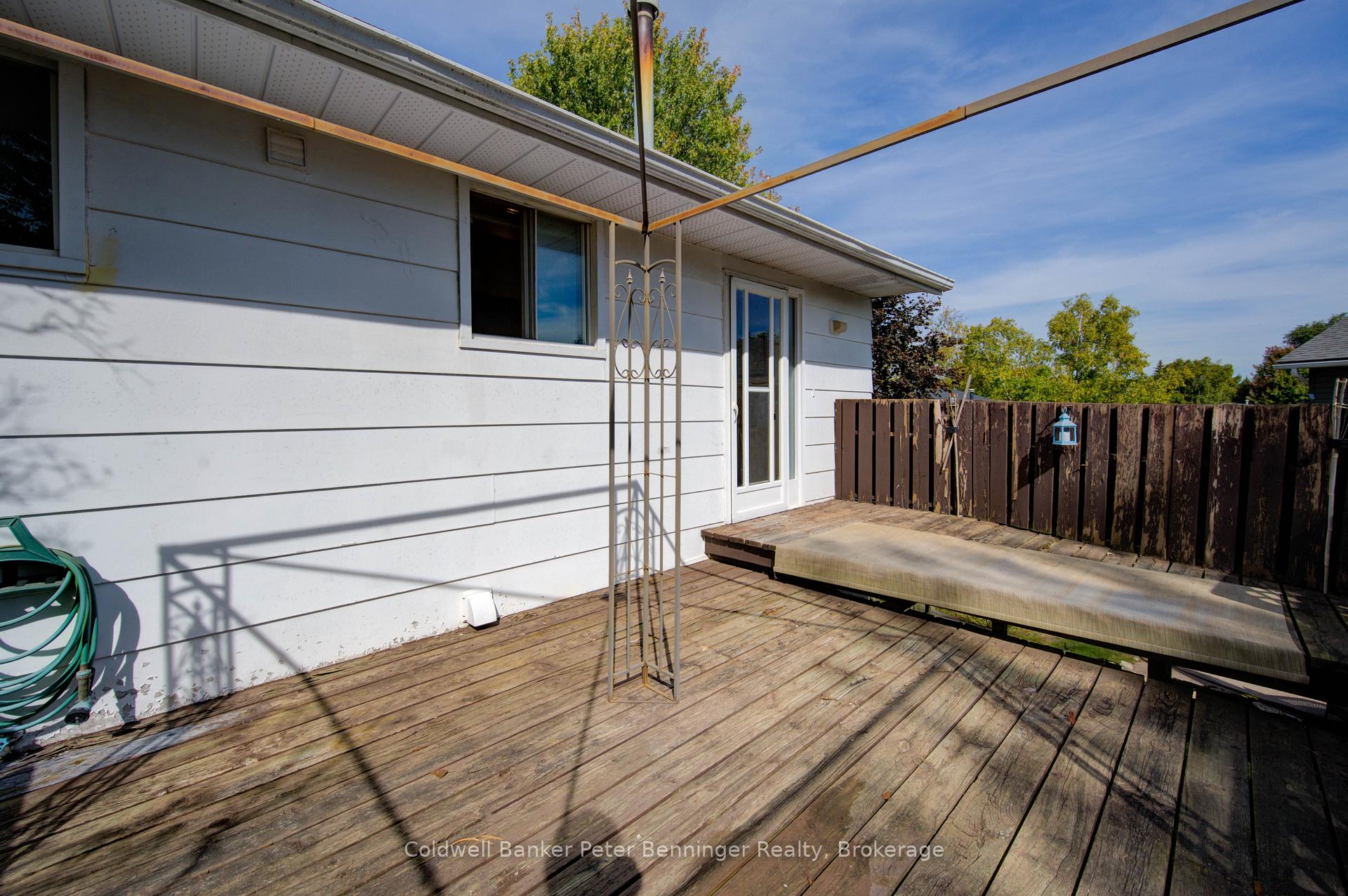 Photo 28 of 539 Pioneer Drive, Kitchener — HOMEH