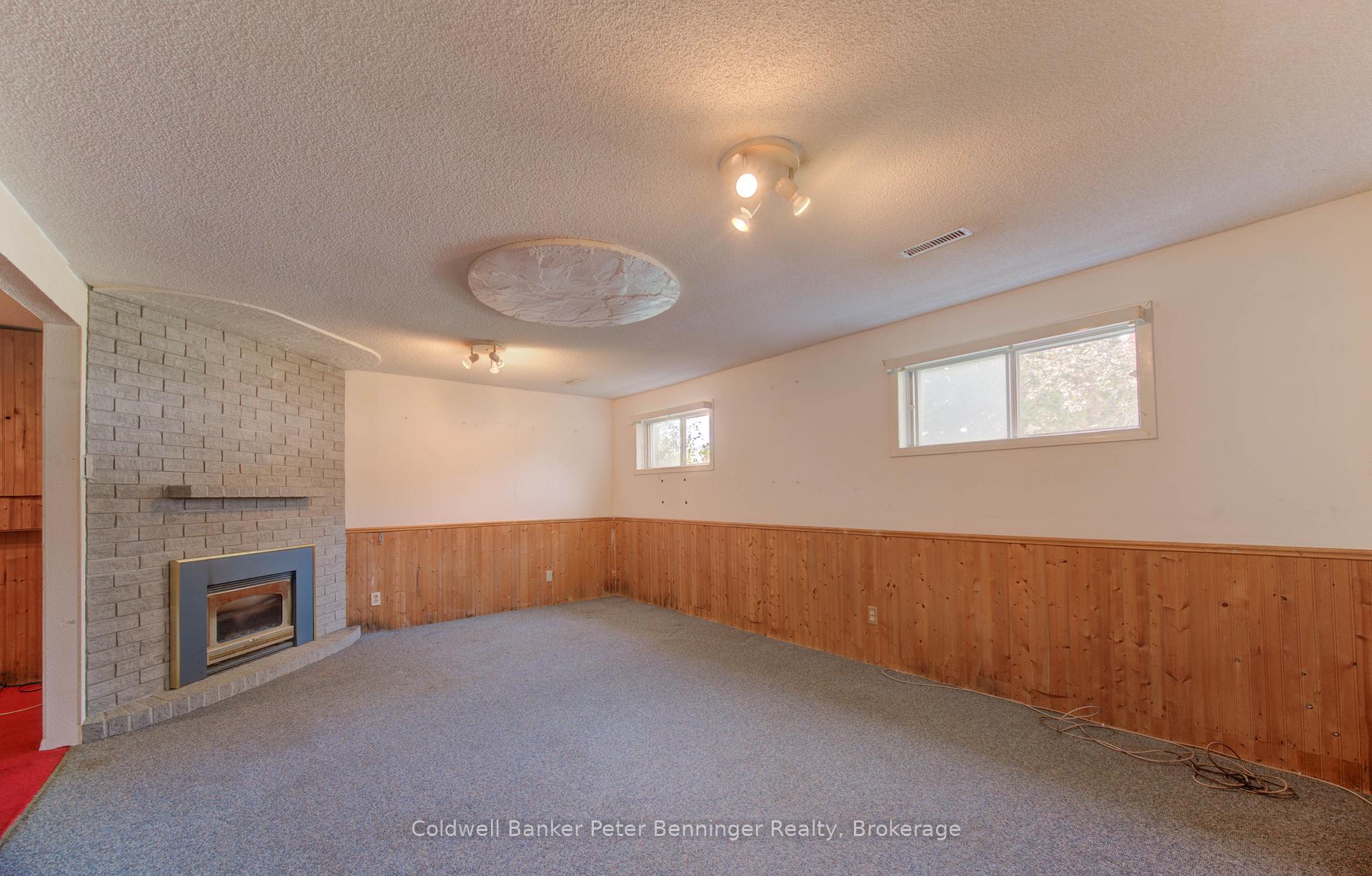 Photo 32 of 539 Pioneer Drive, Kitchener — HOMEH