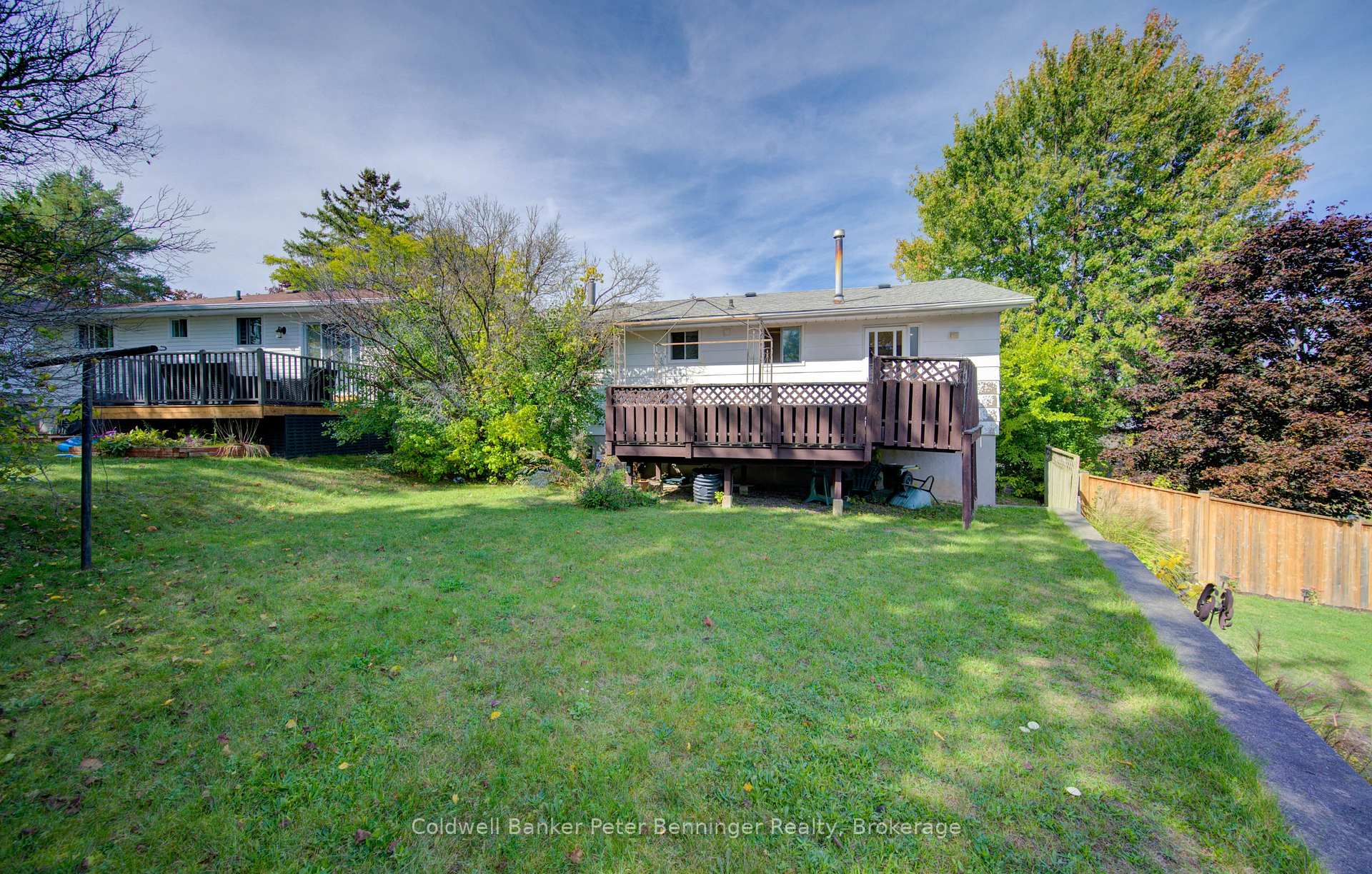 Photo 39 of 539 Pioneer Drive, Kitchener — HOMEH