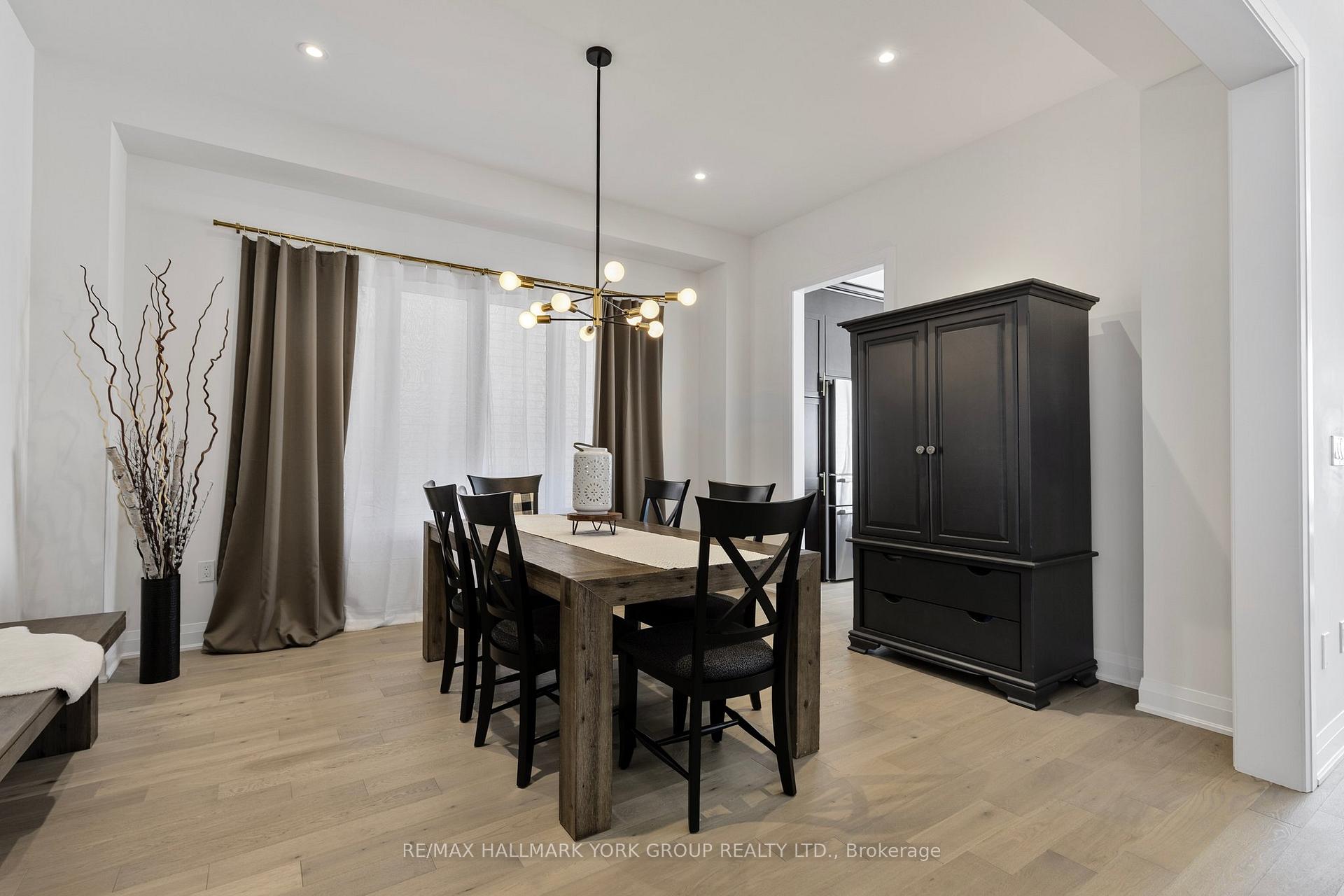 Photo 6 of 1393 Blackmore Street, Innisfil, Alcona — HOMEH