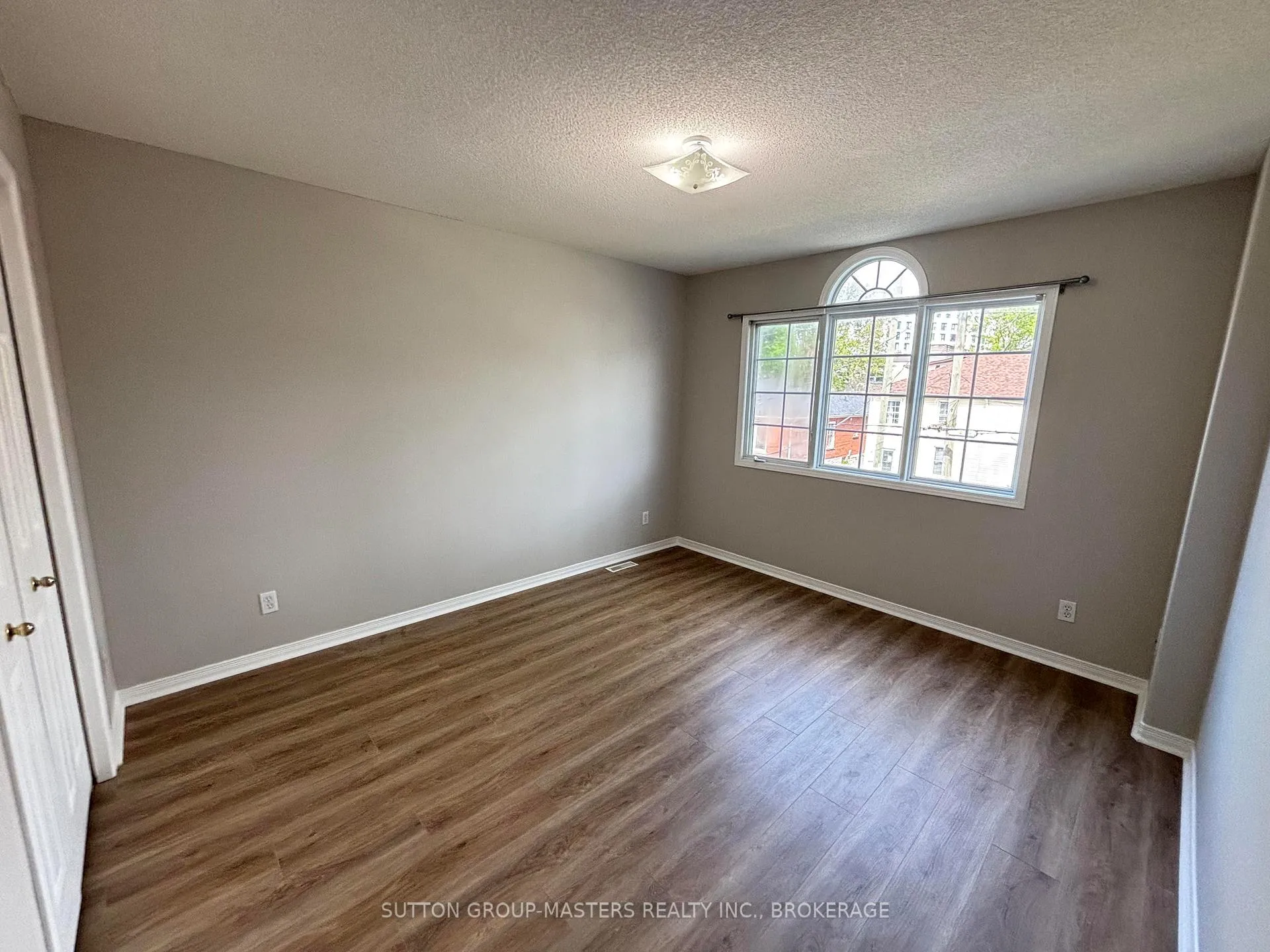 Photo 16 of 160 Nelson Street, Kingston, Central City East — HOMEH