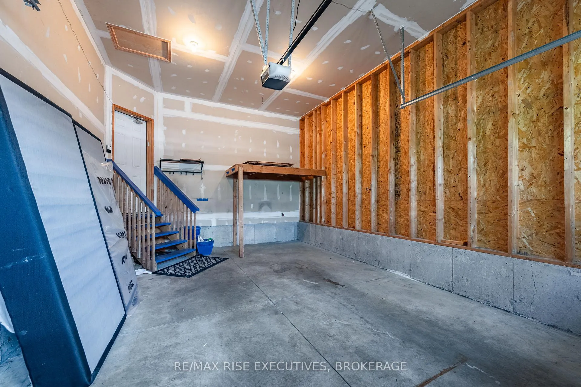 Photo 84 of 134 Islandview Drive, Loyalist, Amherstview — HOMEH