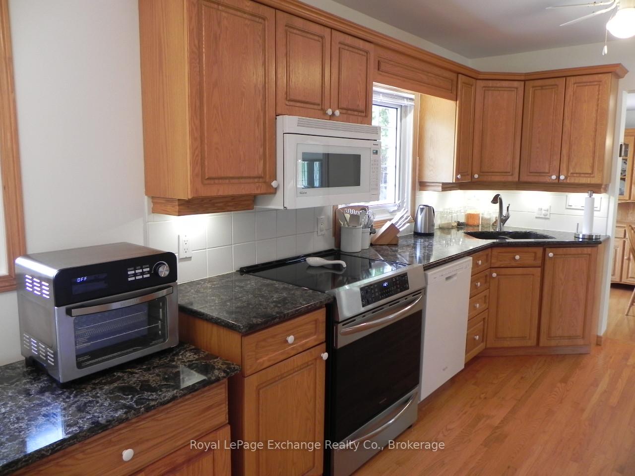 Photo 14 of 268 Willow Road, Kincardine — HOMEH