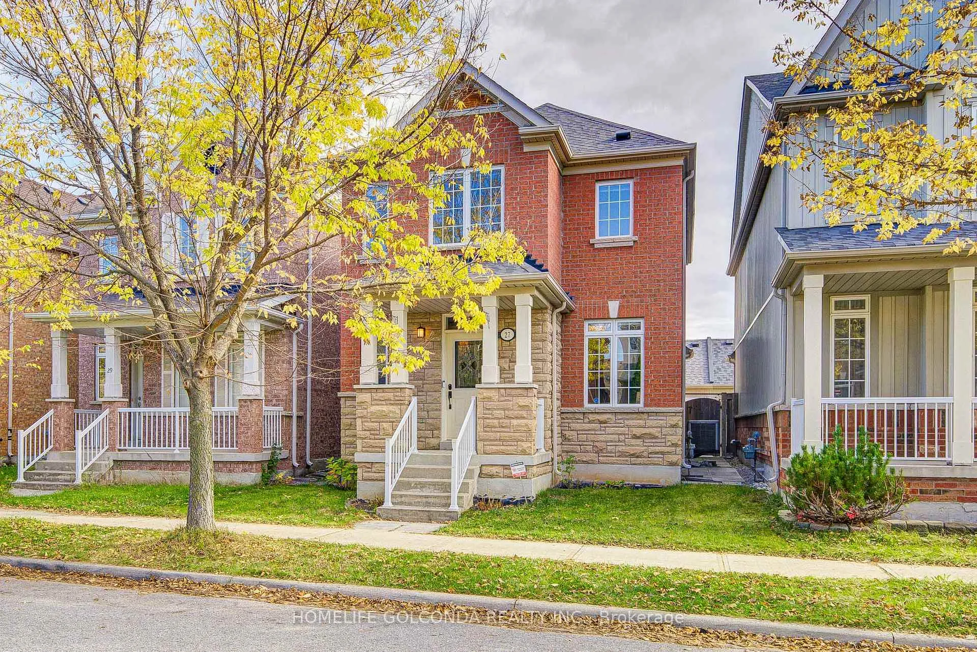 Front of 27 Lindcrest Manor