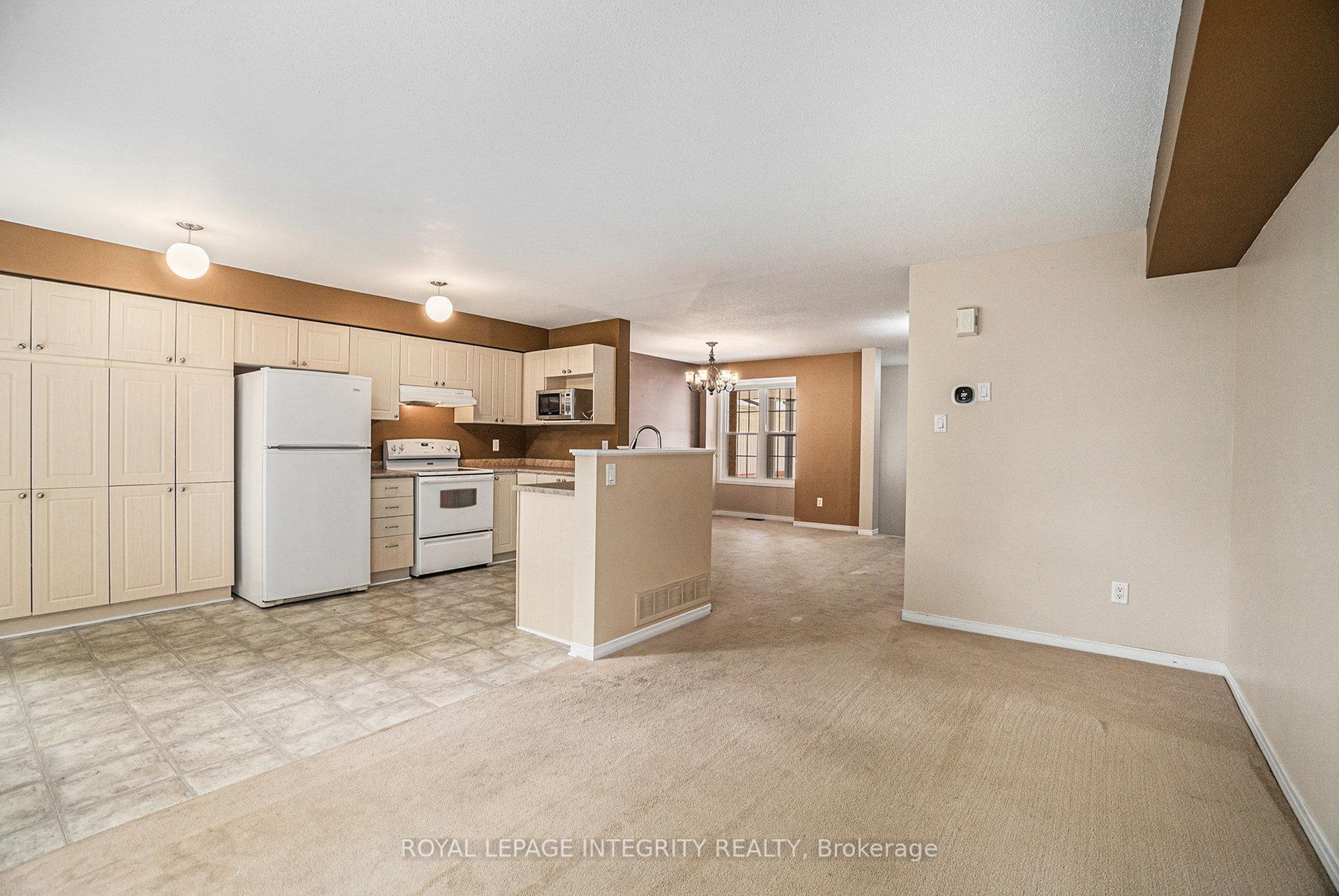 Photo 8 of 558 Aberfoyle Circle, Ottawa, Kanata - Morgan's Grant/South March — HOMEH