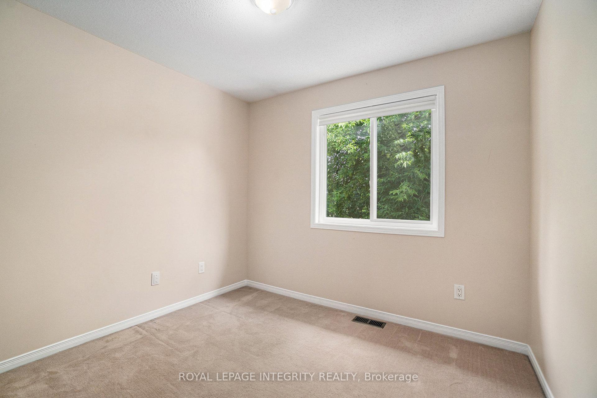 Photo 19 of 558 Aberfoyle Circle, Ottawa, Kanata - Morgan's Grant/South March — HOMEH