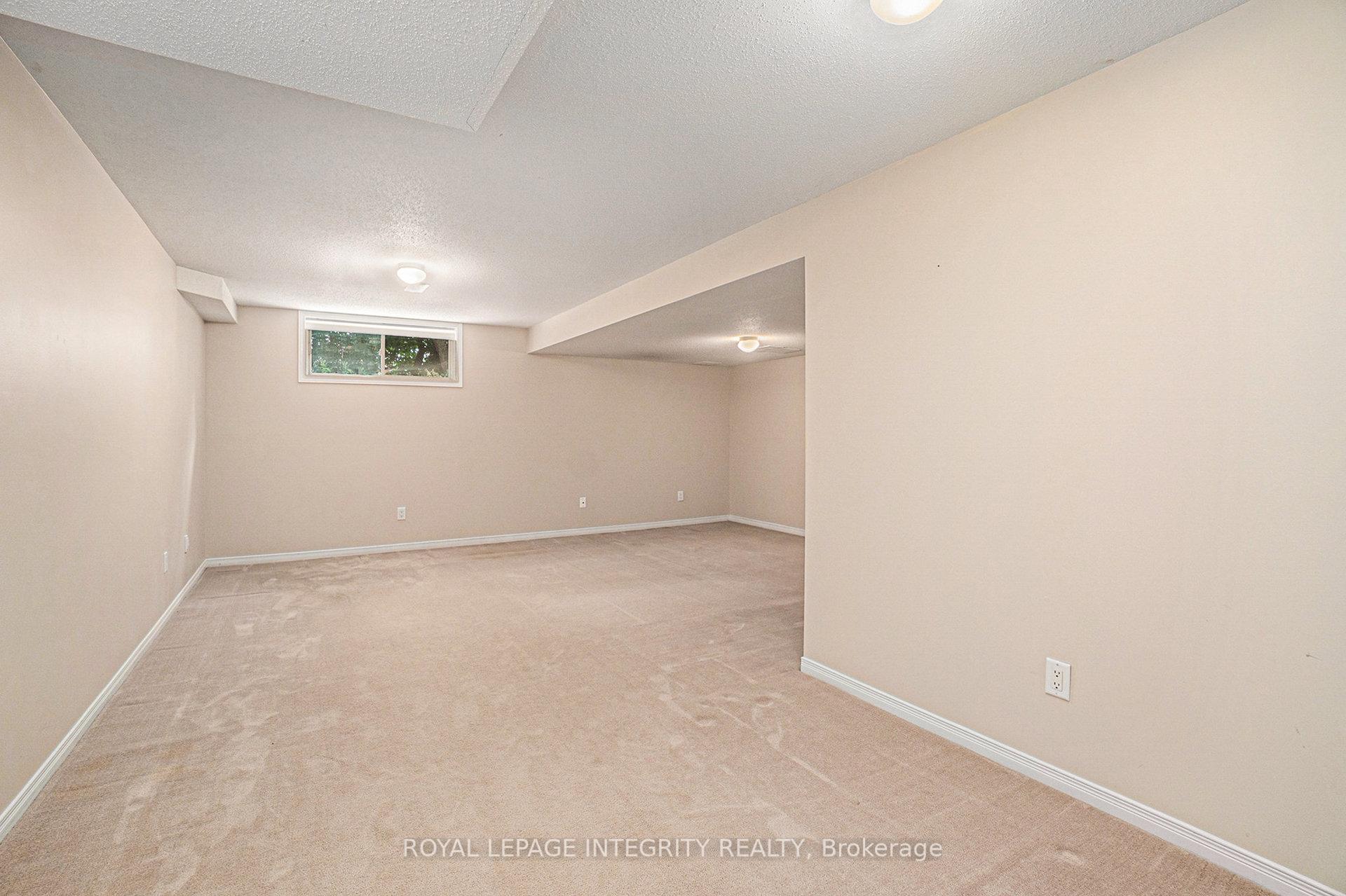 Photo 26 of 558 Aberfoyle Circle, Ottawa, Kanata - Morgan's Grant/South March — HOMEH
