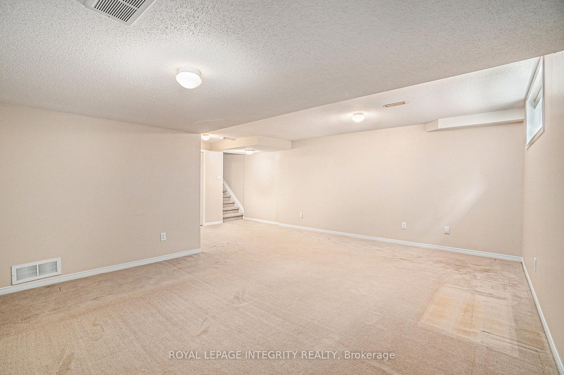 Photo 27 of 558 Aberfoyle Circle, Ottawa, Kanata - Morgan's Grant/South March — HOMEH