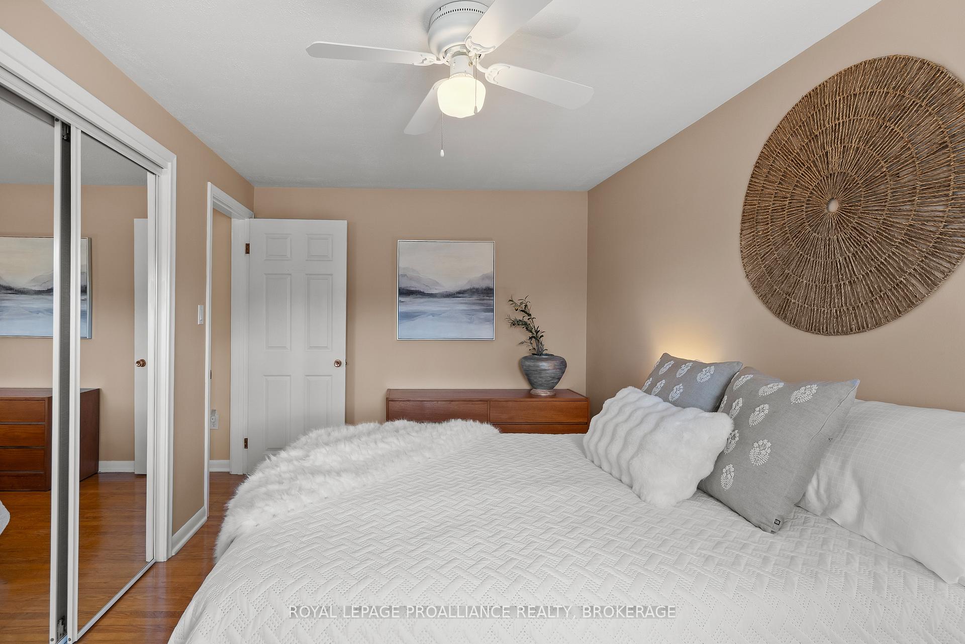 Photo 29 of 35 Manitou Crescent E, Loyalist, Amherstview — HOMEH