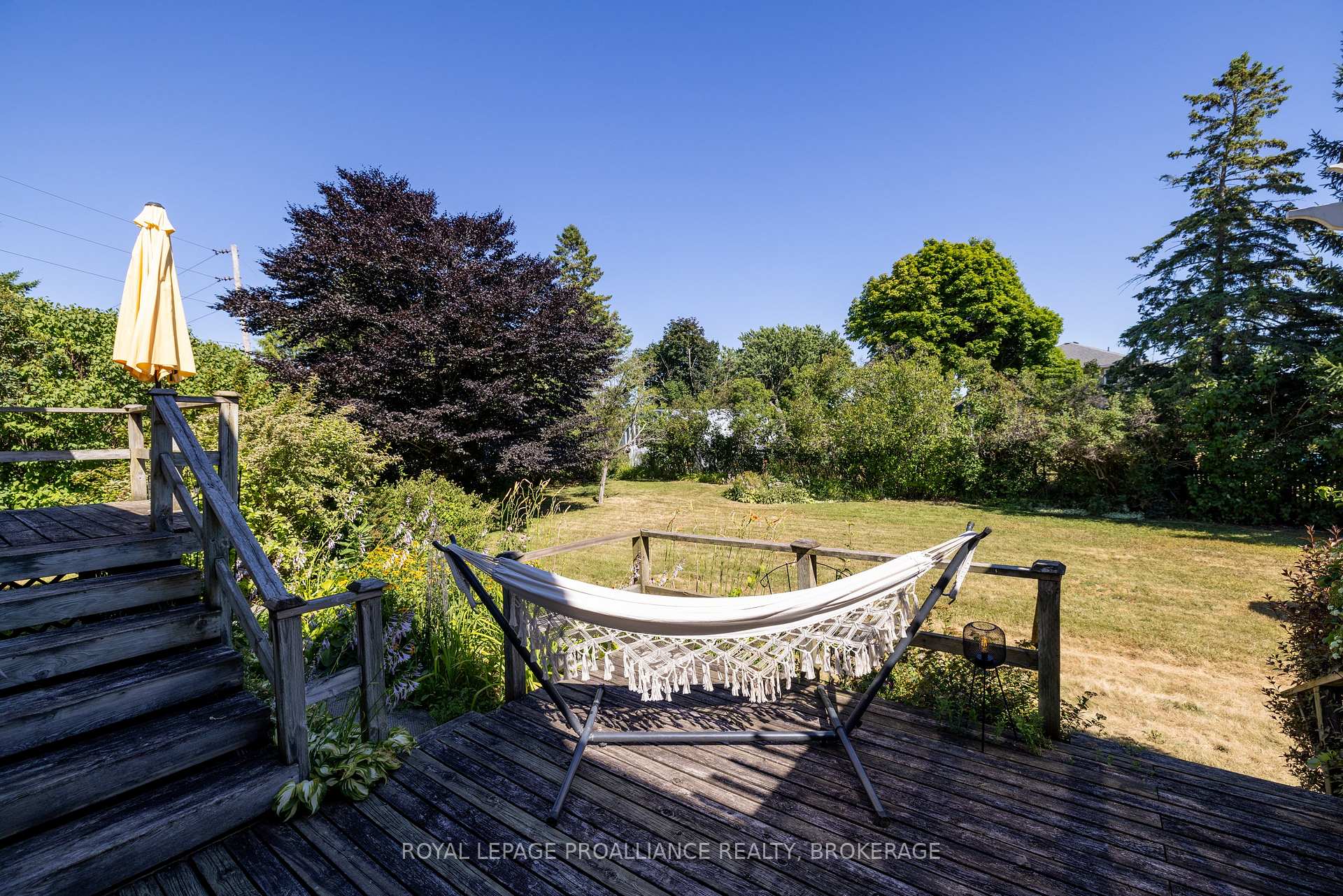 Photo 38 of 35 Manitou Crescent E, Loyalist, Amherstview — HOMEH