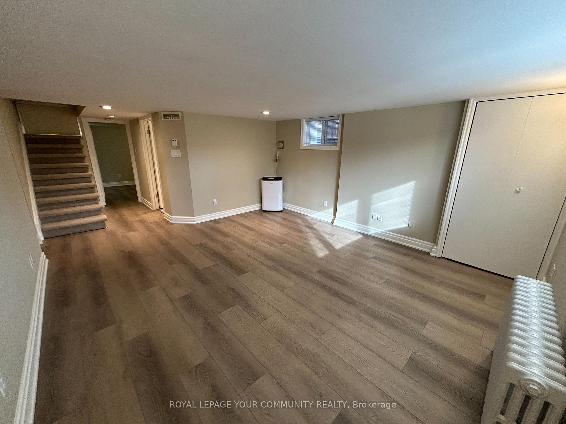 Photo 2 of Unit Lower, 2 Rougecrest Drive, Markham, Markham Village — HOMEH