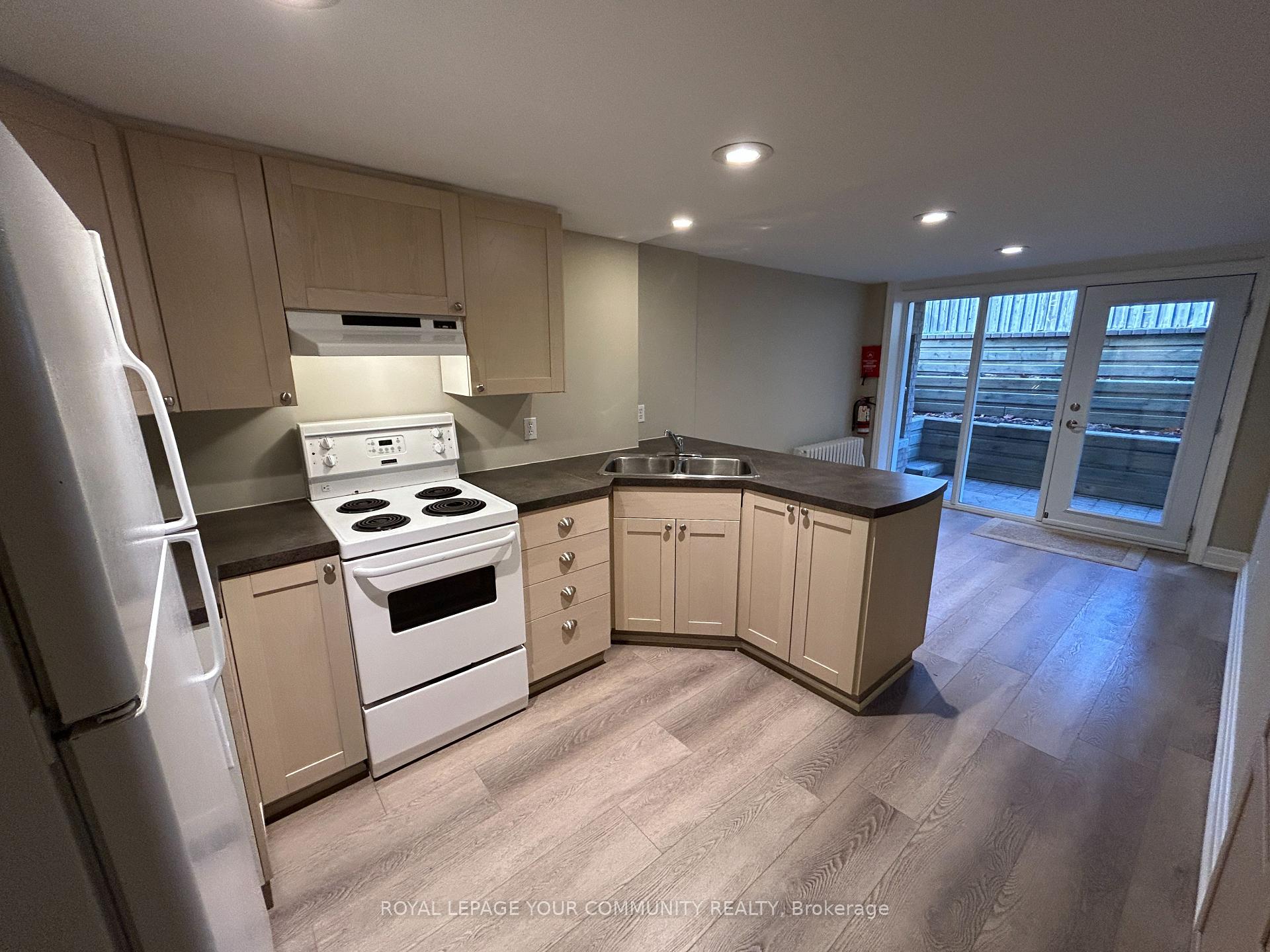 Photo 3 of Unit Lower, 2 Rougecrest Drive, Markham, Markham Village — HOMEH