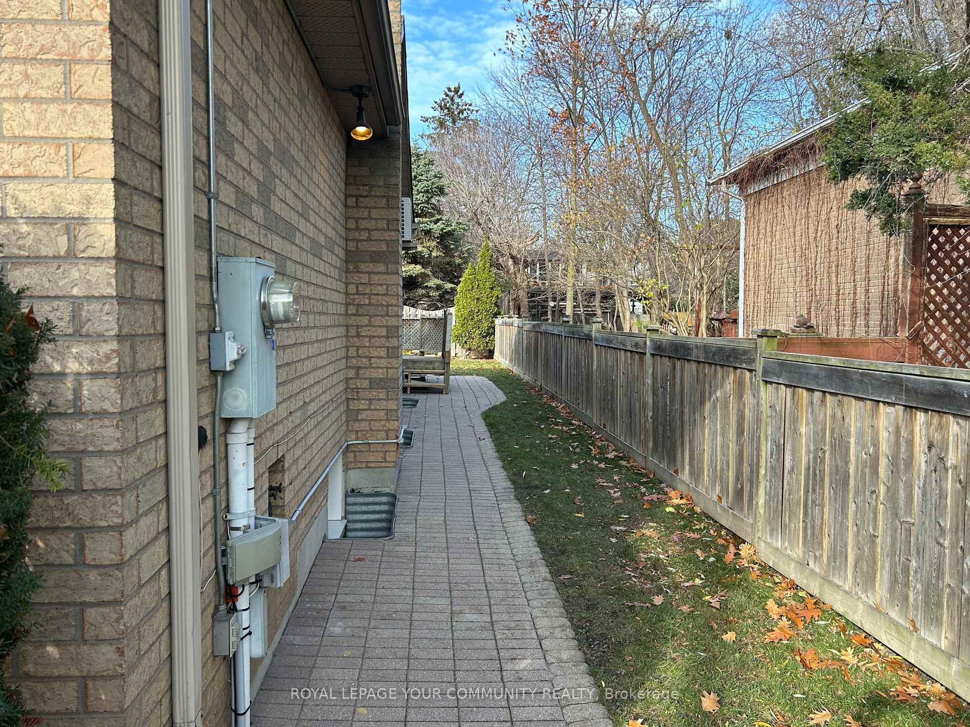 Photo 15 of Unit Lower, 2 Rougecrest Drive, Markham, Markham Village — HOMEH