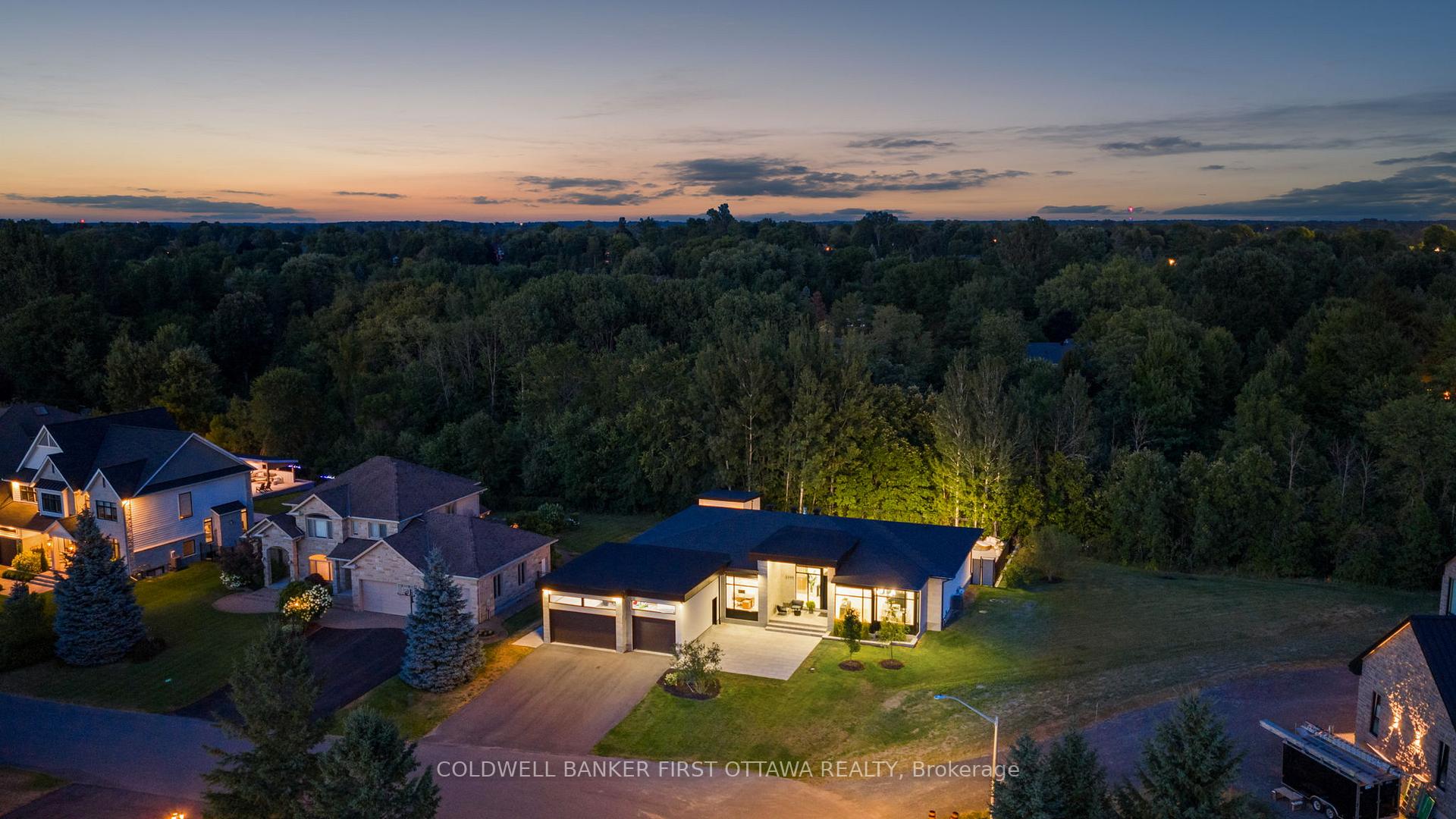 Photo 2 of 5398 Mansel Crescent, Ottawa, Manotick Village & Manotick Estates — HOMEH