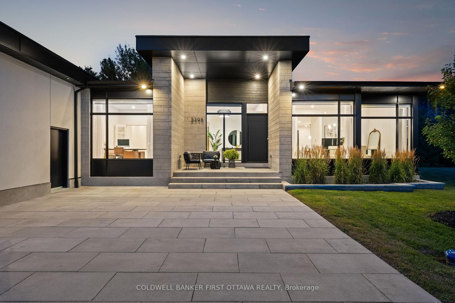 Photo 3 of 5398 Mansel Crescent, Ottawa, Manotick Village & Manotick Estates — HOMEH