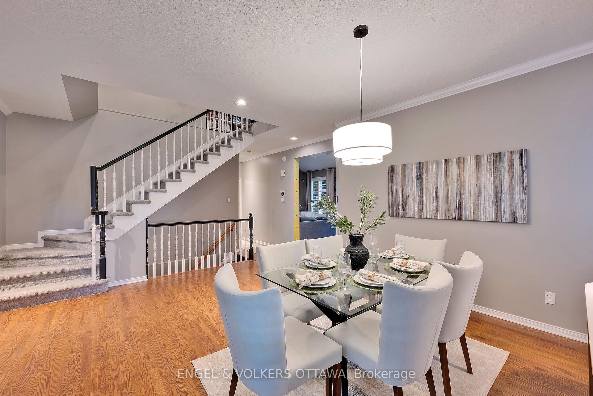 Photo 10 of 5 Wynridge Place, Ottawa, Kanata - Emerald Meadows/Trailwest — HOMEH