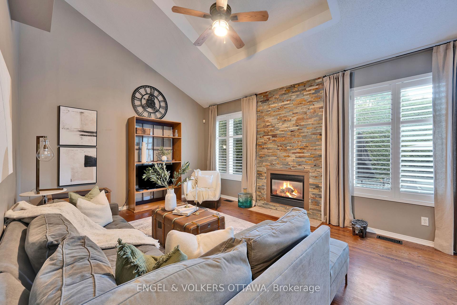 Photo 11 of 5 Wynridge Place, Ottawa, Kanata - Emerald Meadows/Trailwest — HOMEH