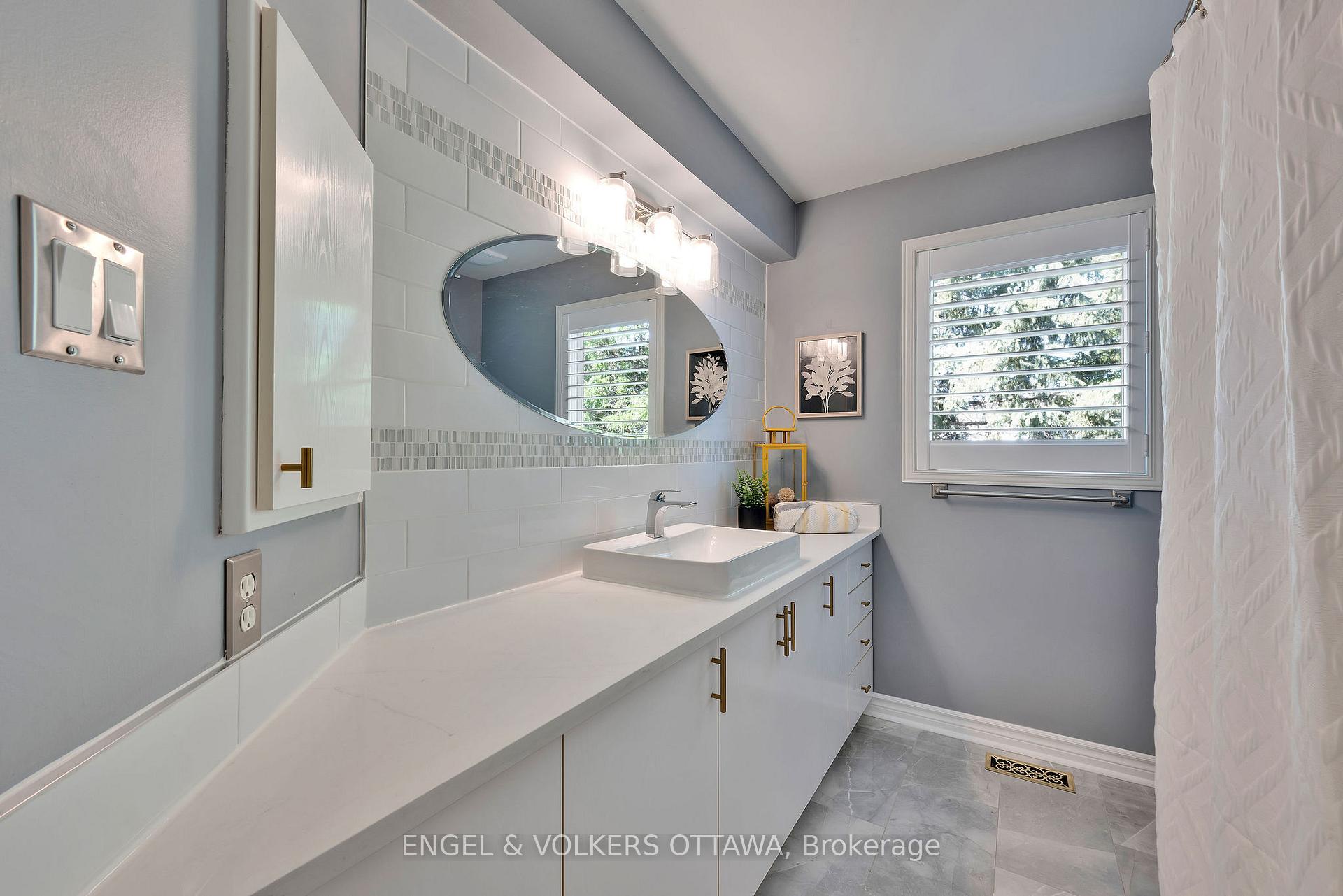 Photo 37 of 5 Wynridge Place, Ottawa, Kanata - Emerald Meadows/Trailwest — HOMEH