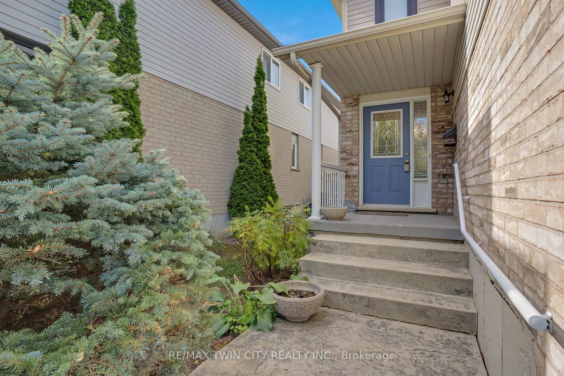Photo 4 of 67 Tottenham Street, Kitchener — HOMEH