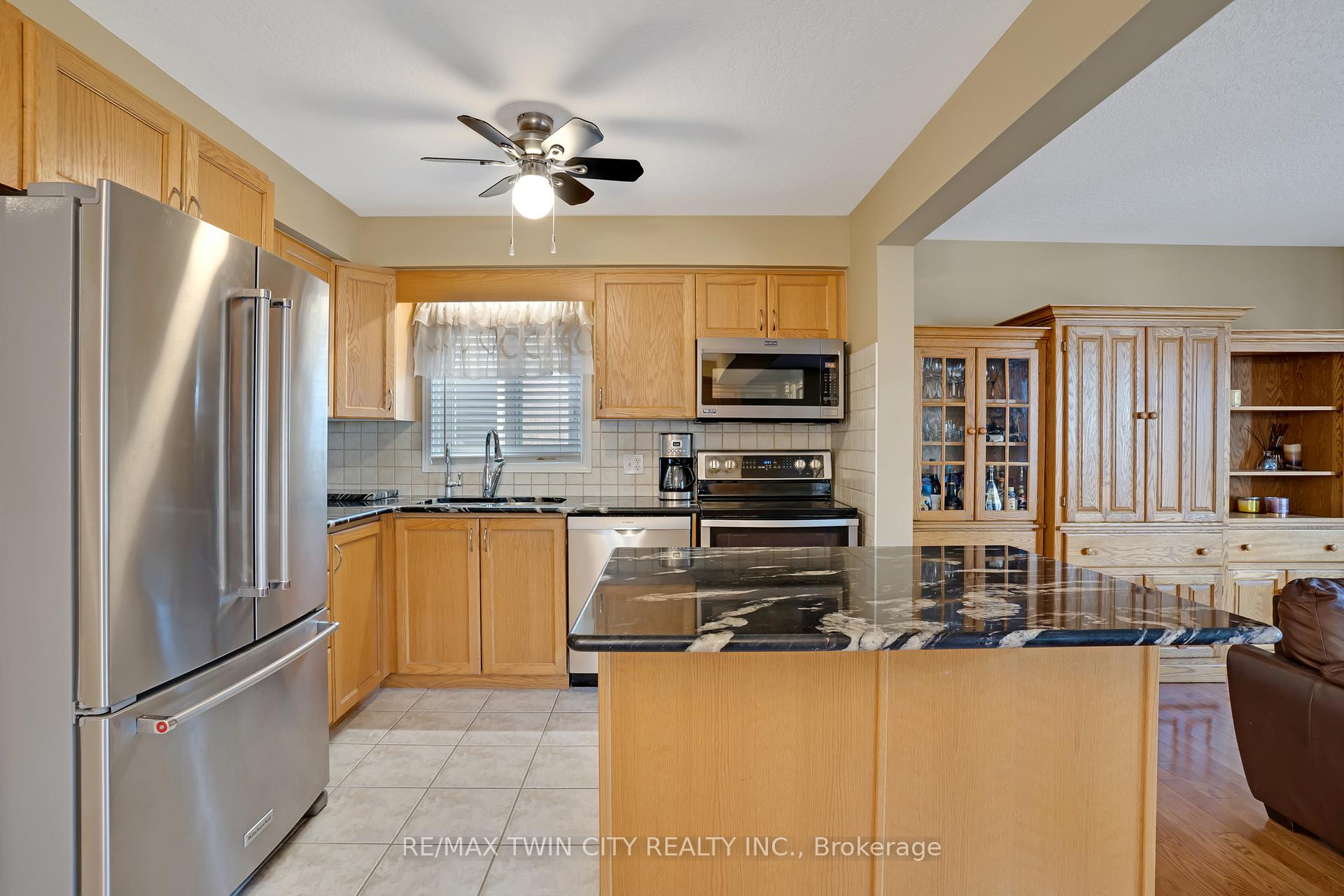 Photo 11 of 67 Tottenham Street, Kitchener — HOMEH