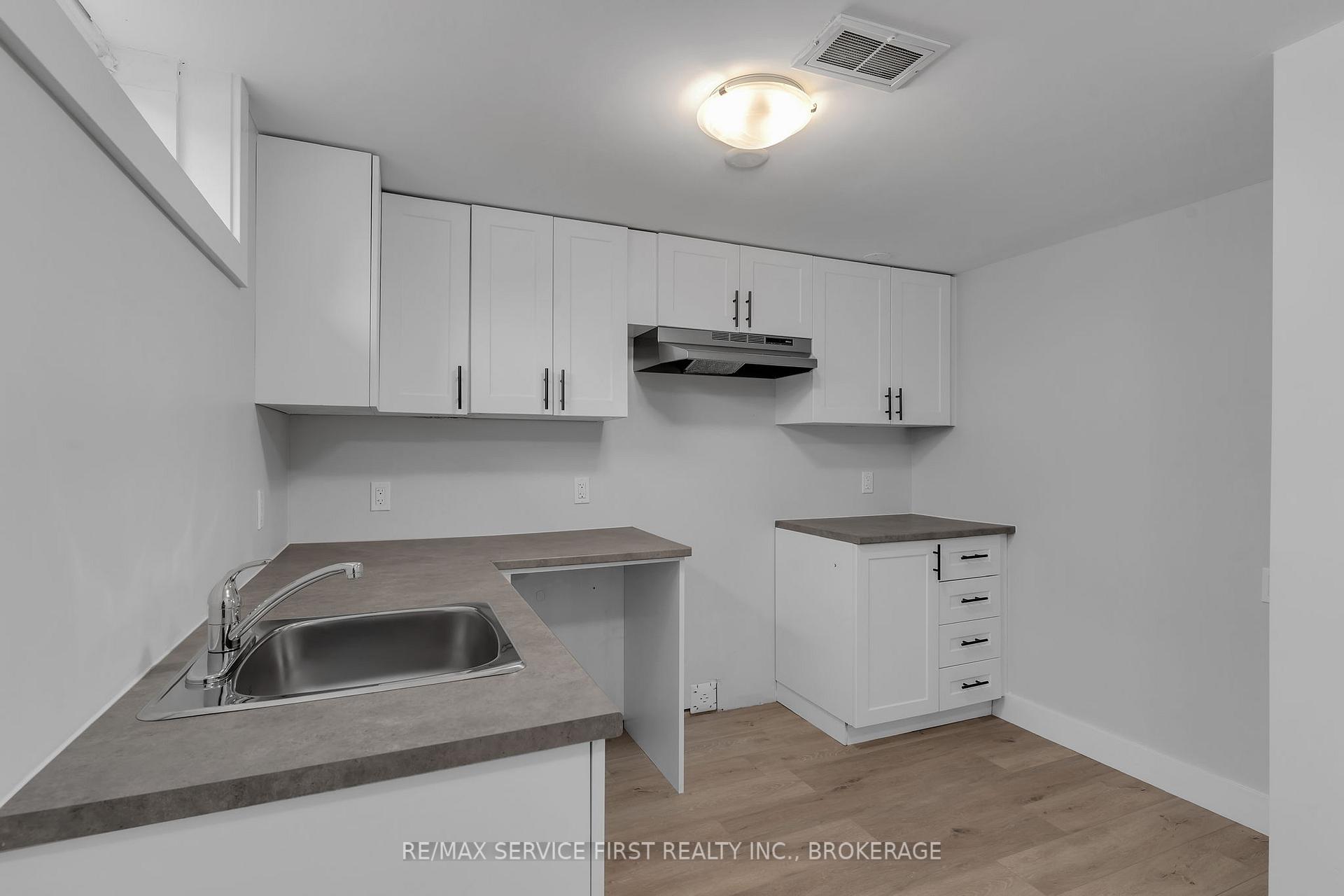 Photo 4 of 9 Rockford Place, Kingston, East of Sir John A. Blvd — HOMEH