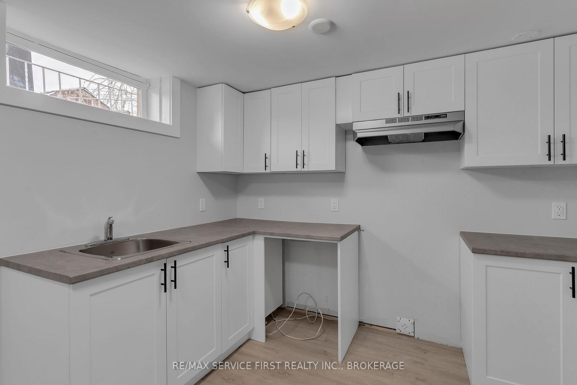 Photo 5 of 9 Rockford Place, Kingston, East of Sir John A. Blvd — HOMEH