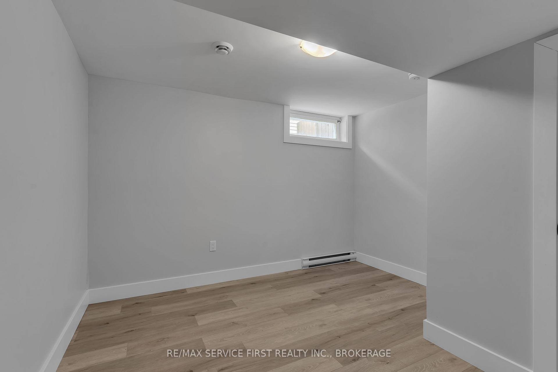 Photo 16 of 9 Rockford Place, Kingston, East of Sir John A. Blvd — HOMEH