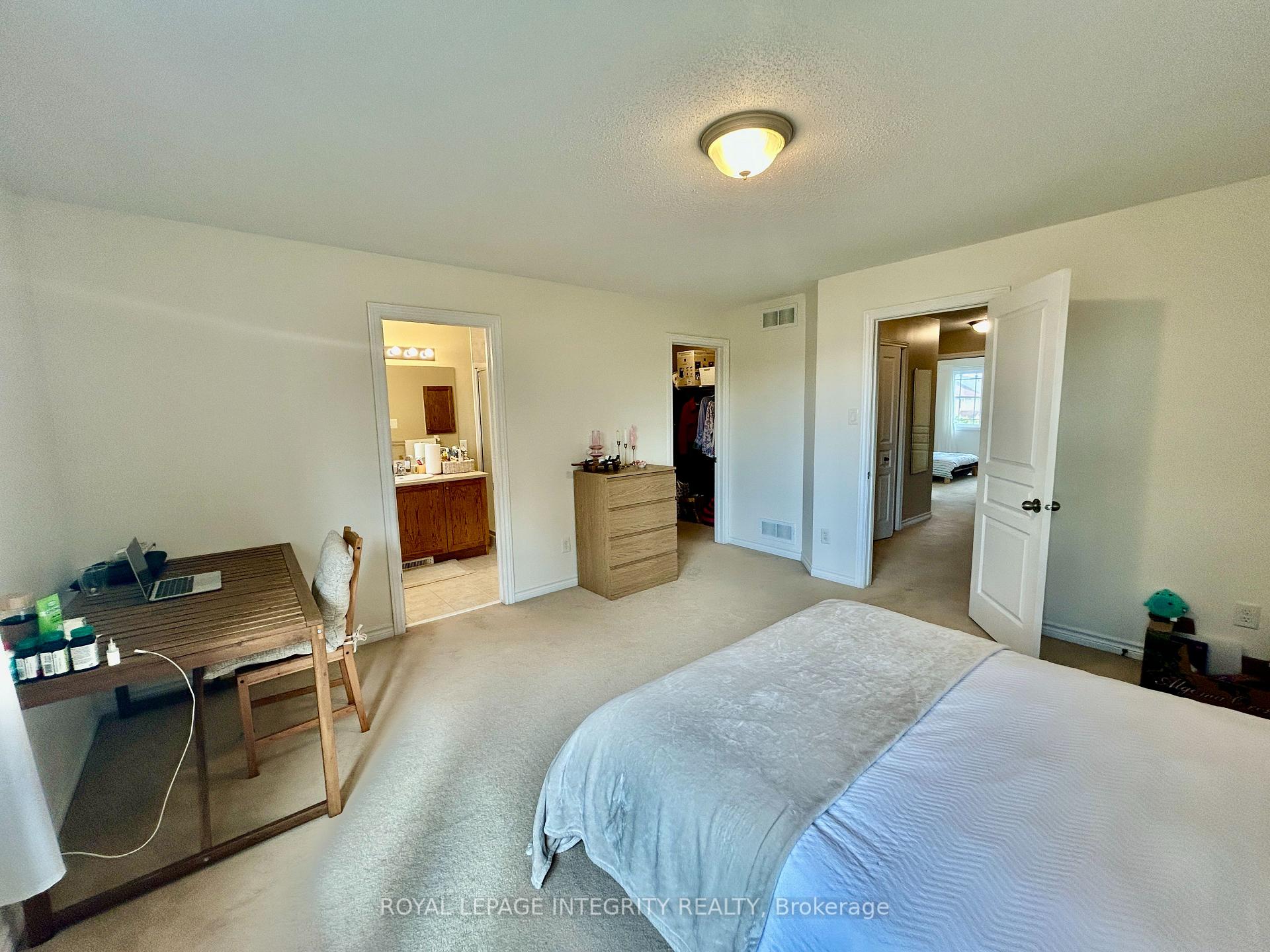 Photo 12 of 427 Celtic Ridge Crescent, Ottawa, Kanata - Morgan's Grant/South March — HOMEH