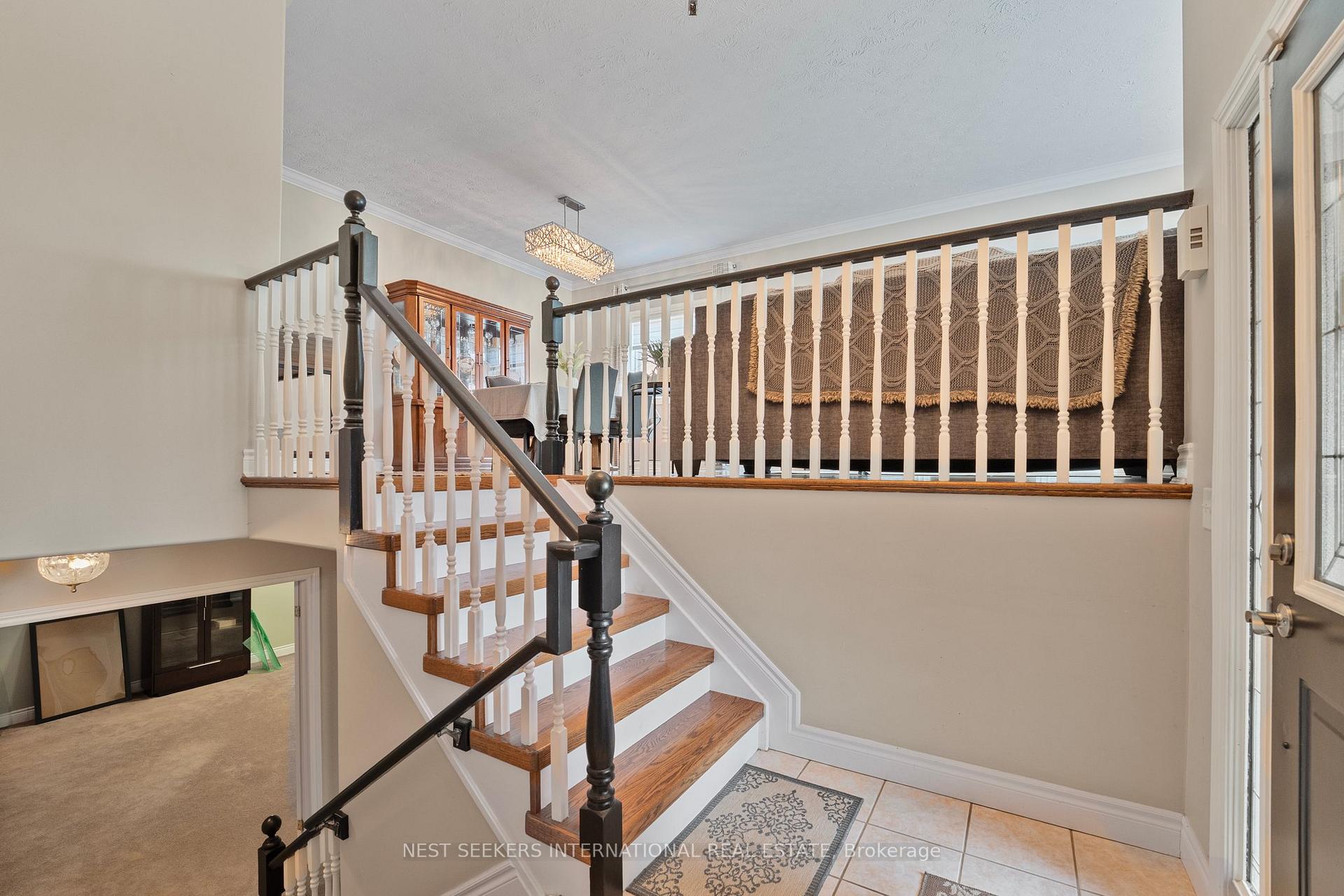 Photo 2 of 1438 Maple Road, Innisfil, Rural Innisfil — HOMEH