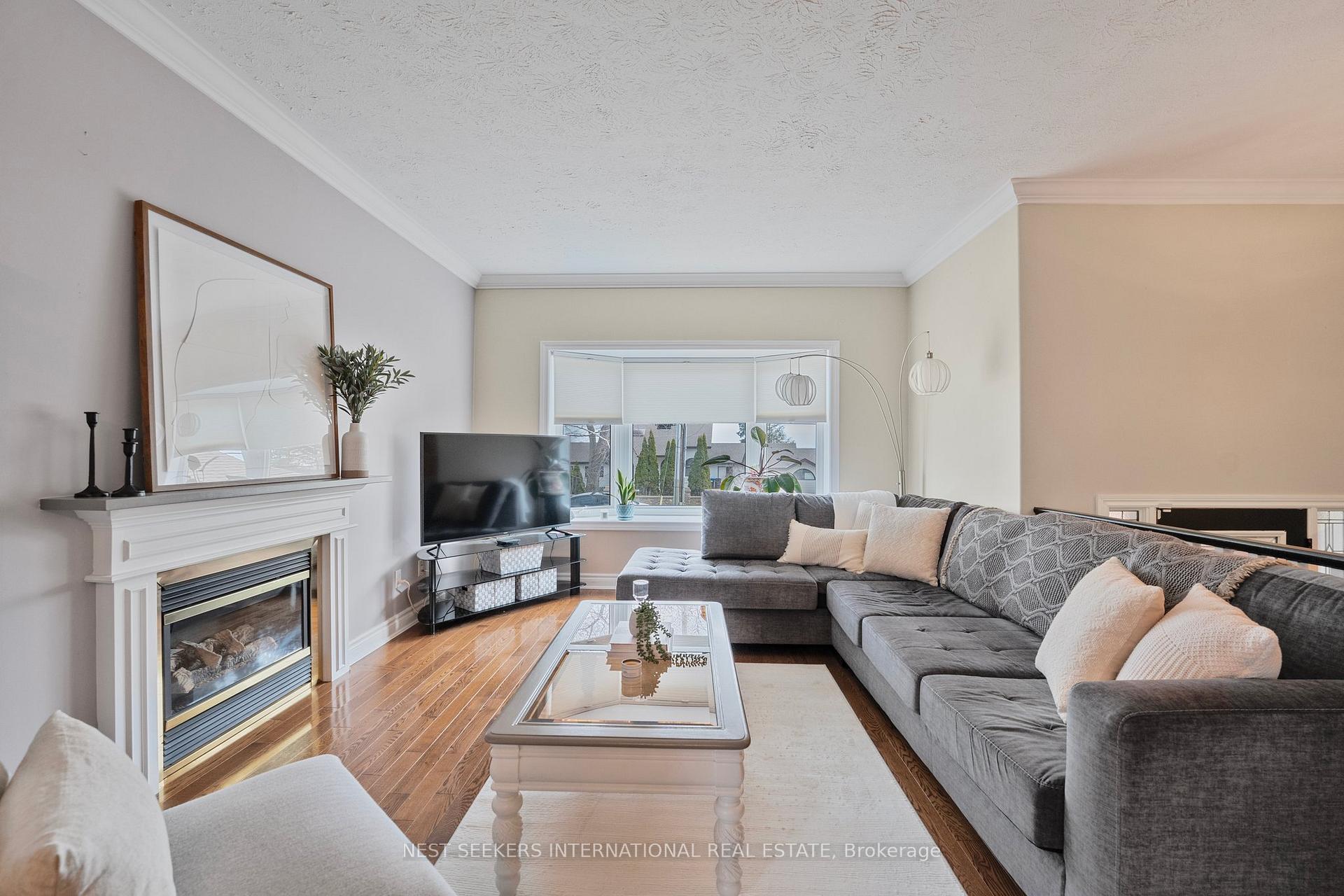 Photo 5 of 1438 Maple Road, Innisfil, Rural Innisfil — HOMEH