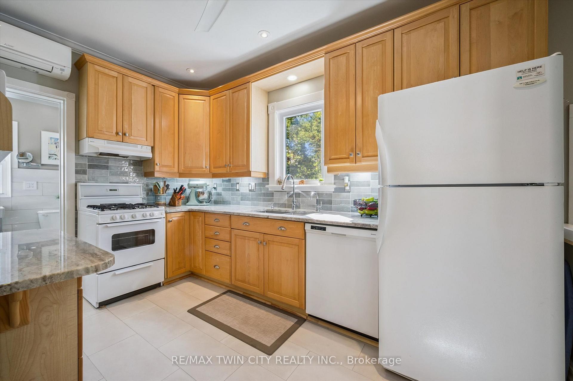 Photo 14 of 45 Samuel Street, Kitchener — HOMEH