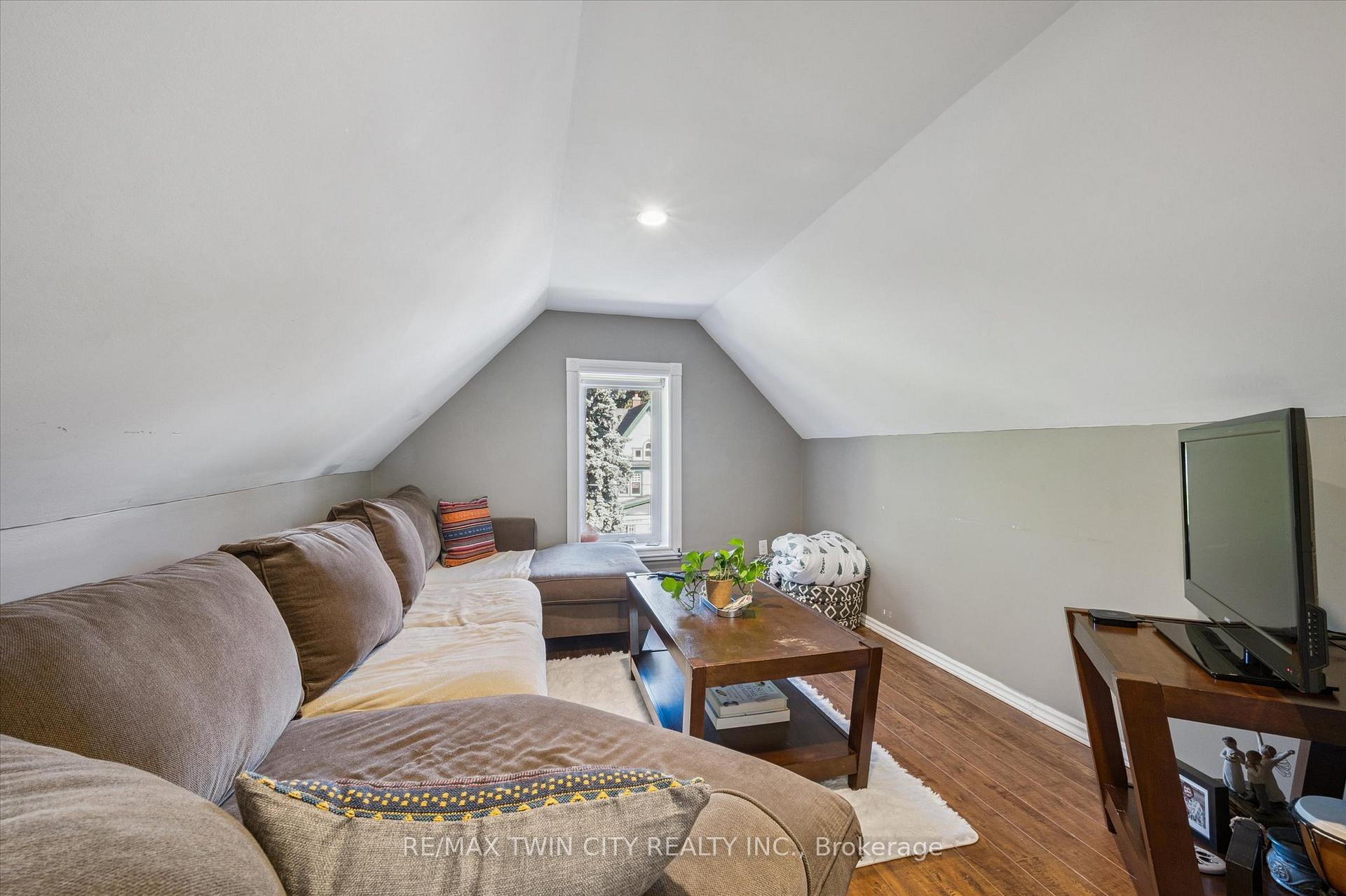 Photo 30 of 45 Samuel Street, Kitchener — HOMEH